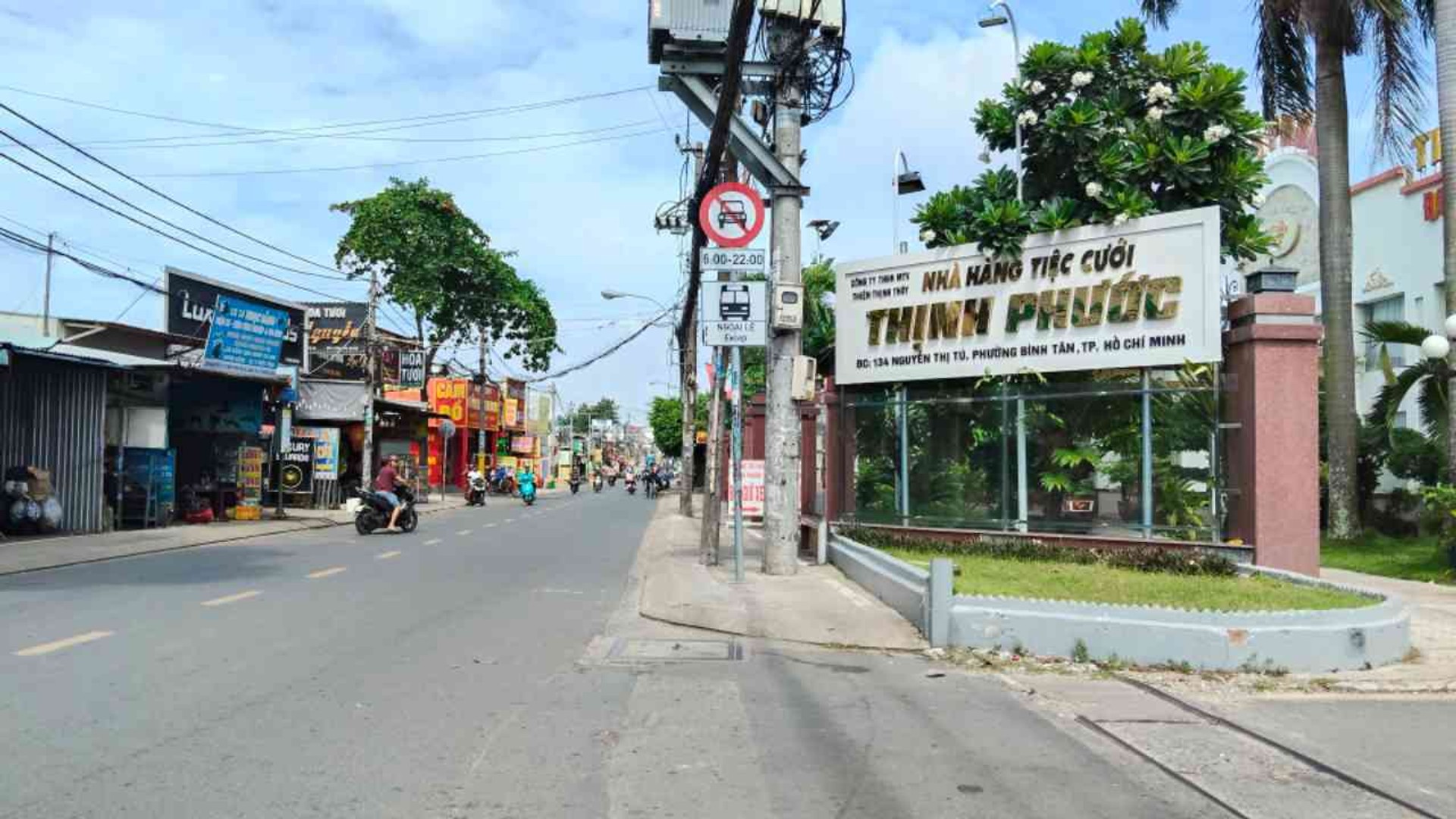 Cơ Hội Sở Hữu Nhà Phố Sang Trọng Gần Mặt Tiền Đường Nguyễn Thị Tú Bình Tân