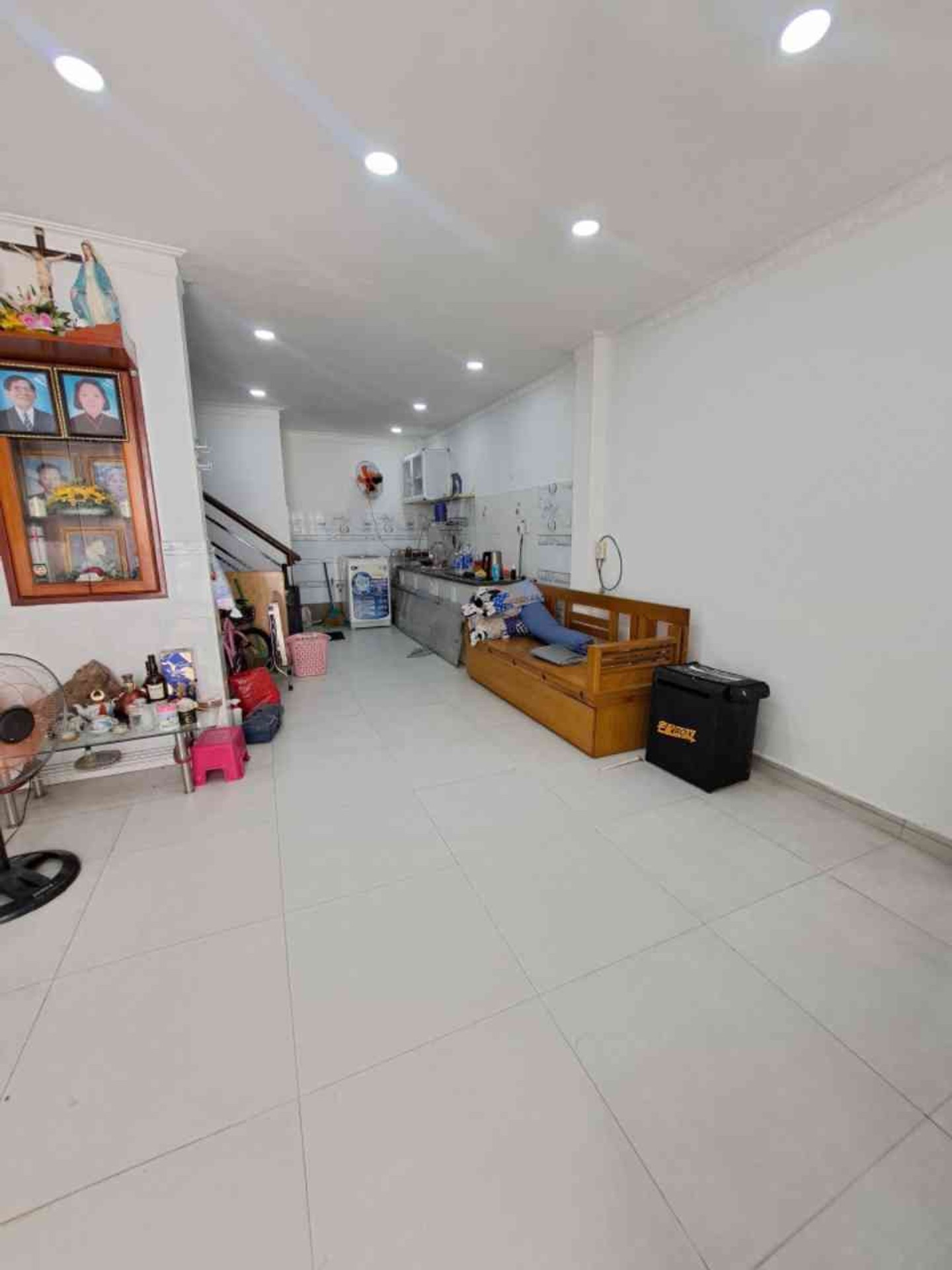 Nhà 2 tầng Đông Hưng Thuận giá hấp dẫn