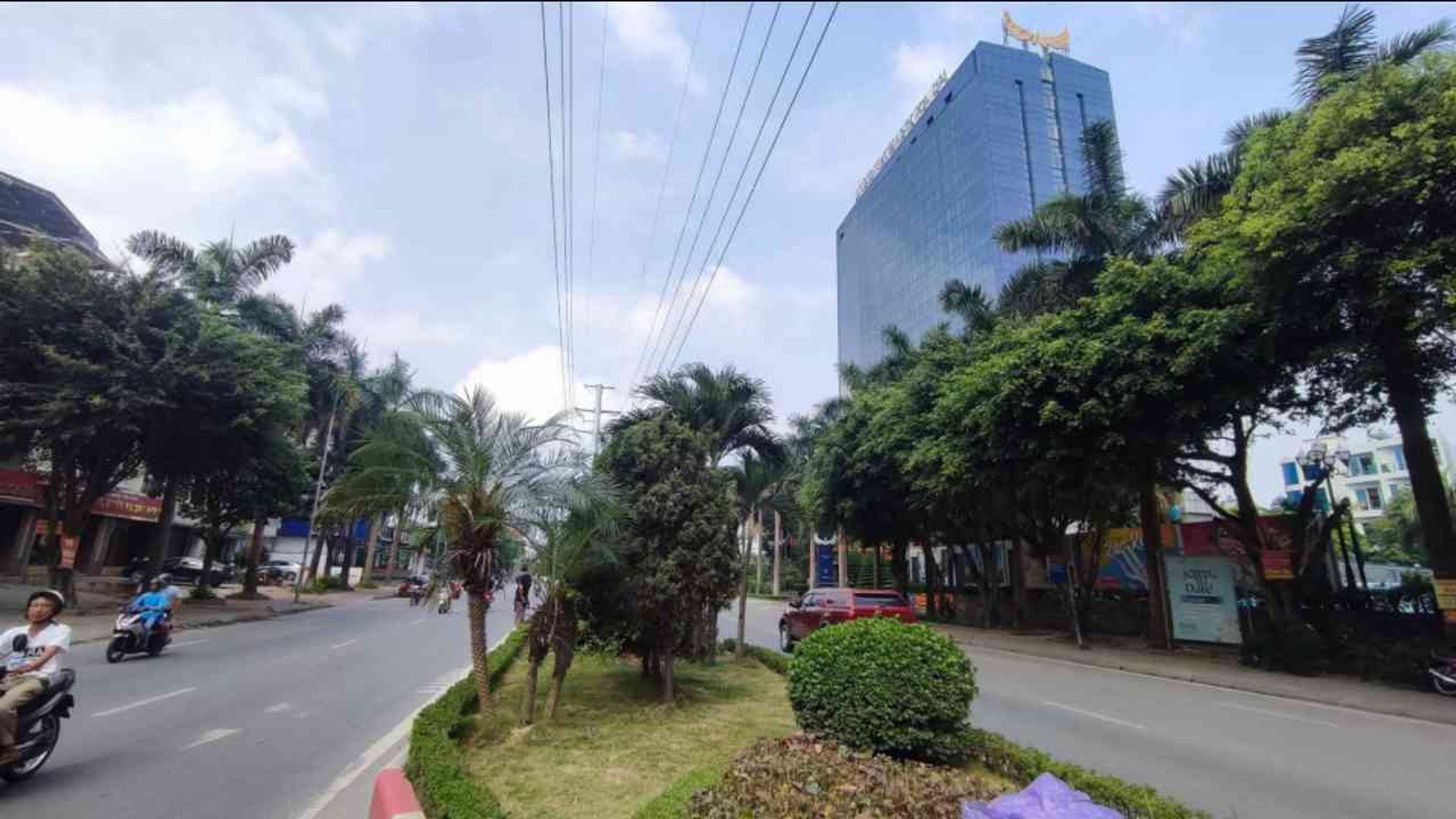 Nhà mặt phố lô góc 3 thoáng, vỉa hè rộng tại khu đô thị Xa La 83m2, 4 tầng