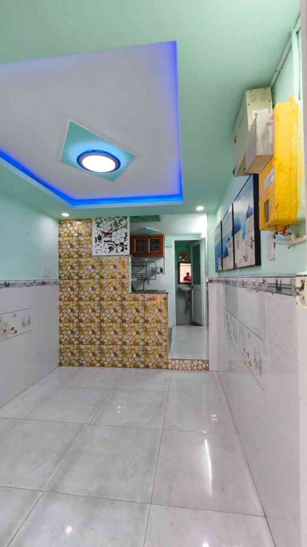 Nhà nhỏ xinh, ngay gần Quận 11, sổ riêng sang tên nhanh