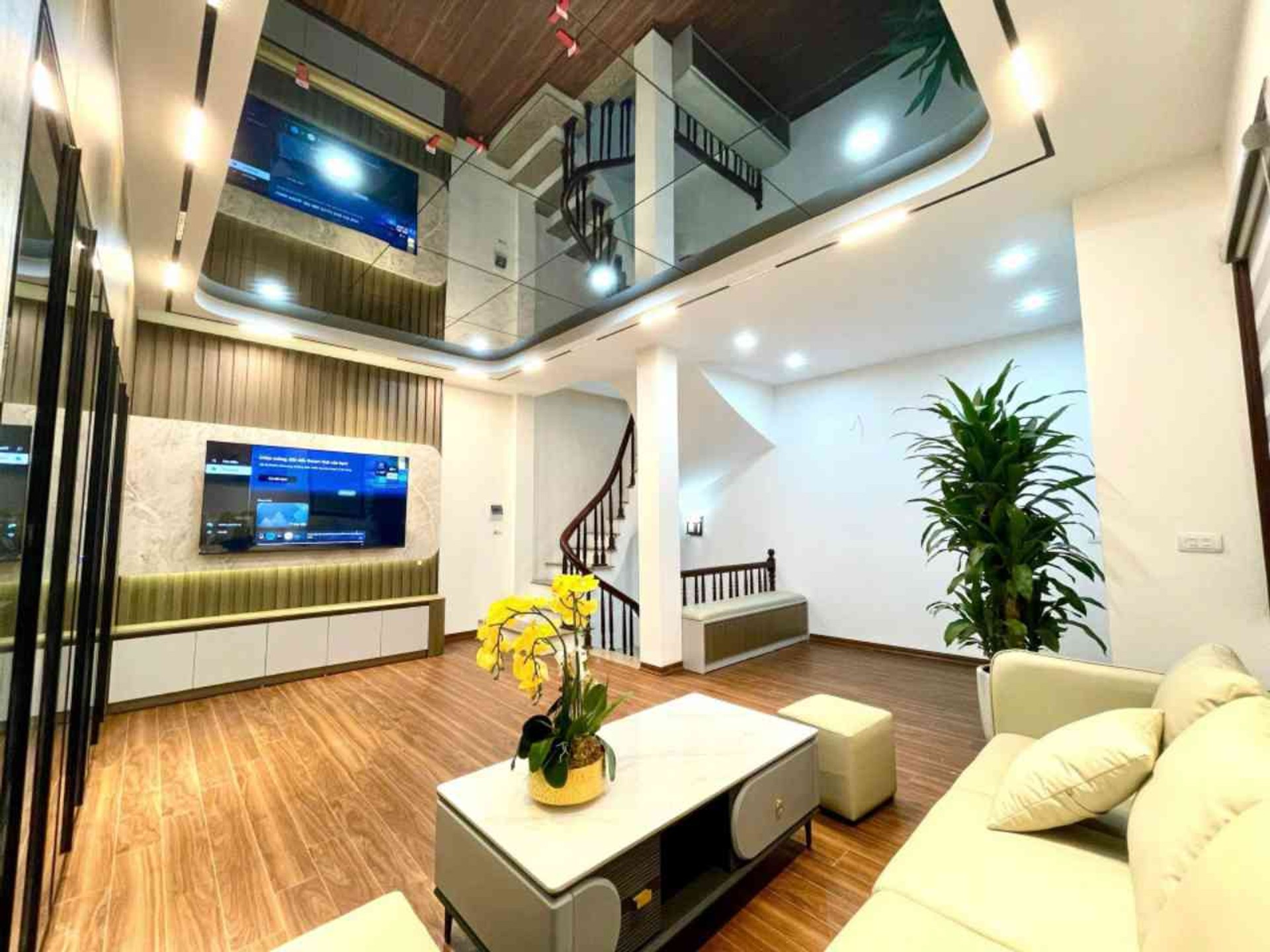 Nhà riêng 5 tầng diện tích 30m² giá 5,99 tỷ tại Đa Sỹ