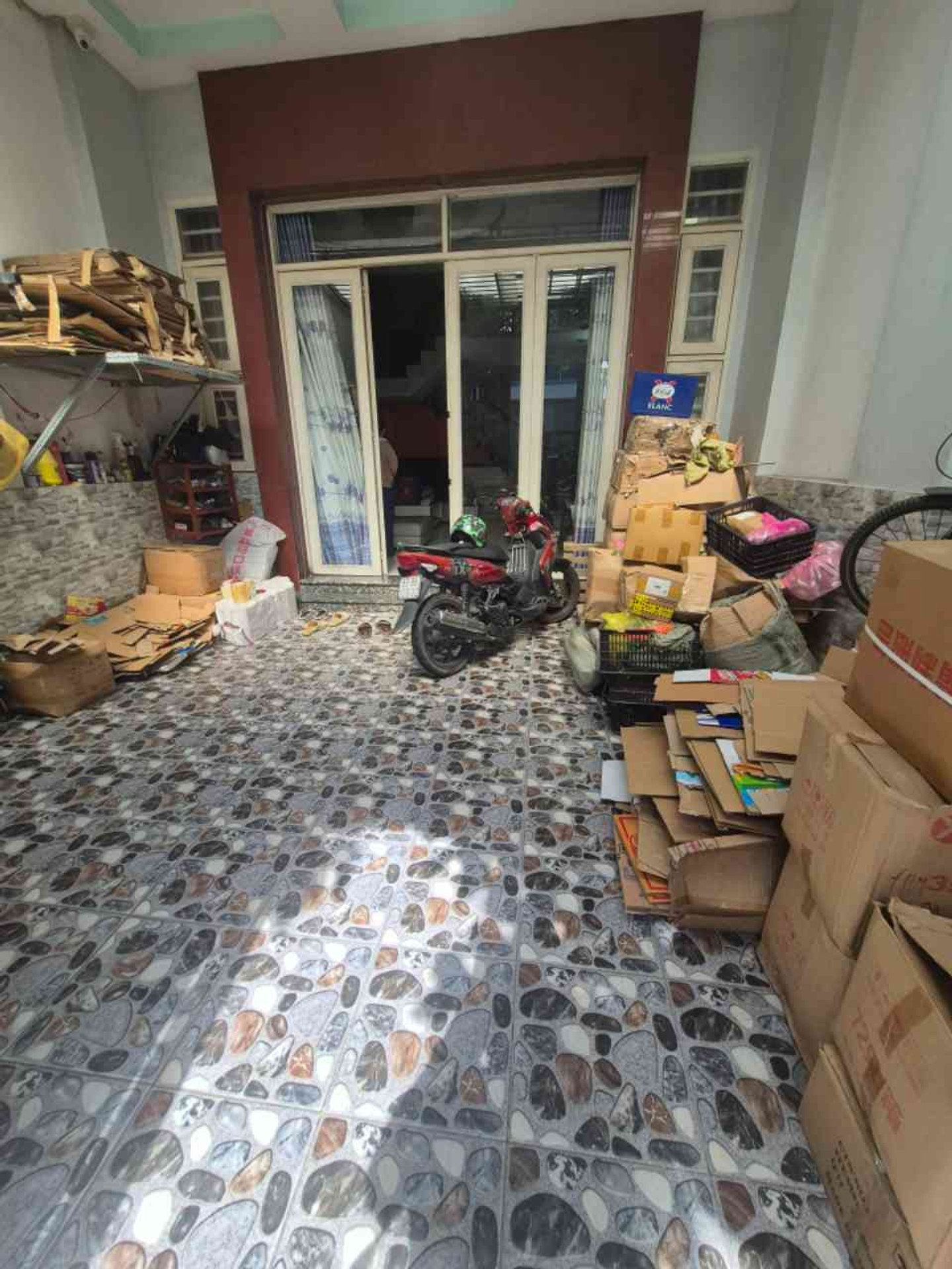 Nhà phố 3 tầng rộng rãi, vị trí vàng Bà Điểm, TP.HCM