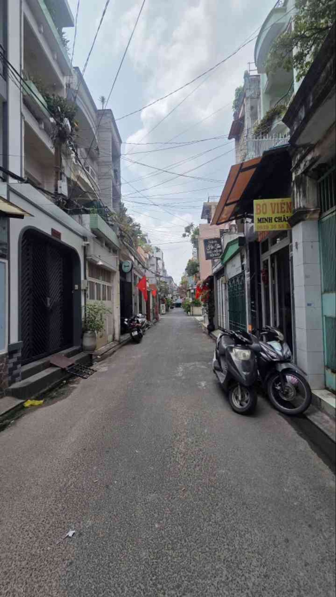 Nhà đẹp 2 tầng hẻm ô tô, Lê Văn Sỹ, chuẩn sống tiện nghi
