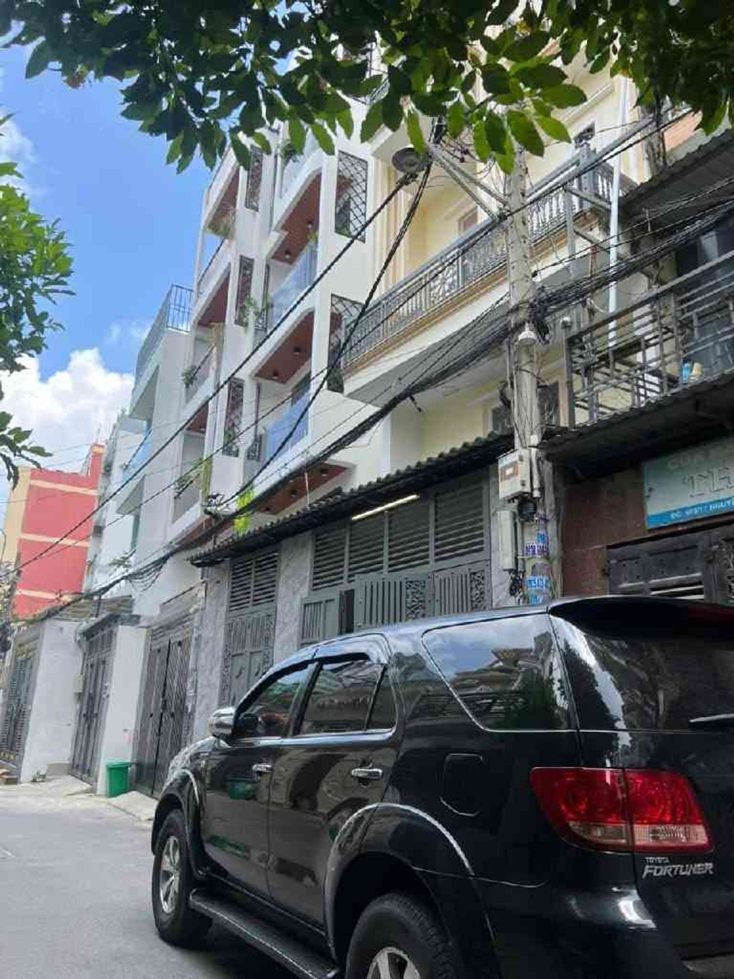 Cơ hội hiếm có: Nhà 4 tầng, ô tô đậu trong nhà tại Nguyễn Ảnh Thủ, giá ưu đãi giảm tiếp 100 triệu