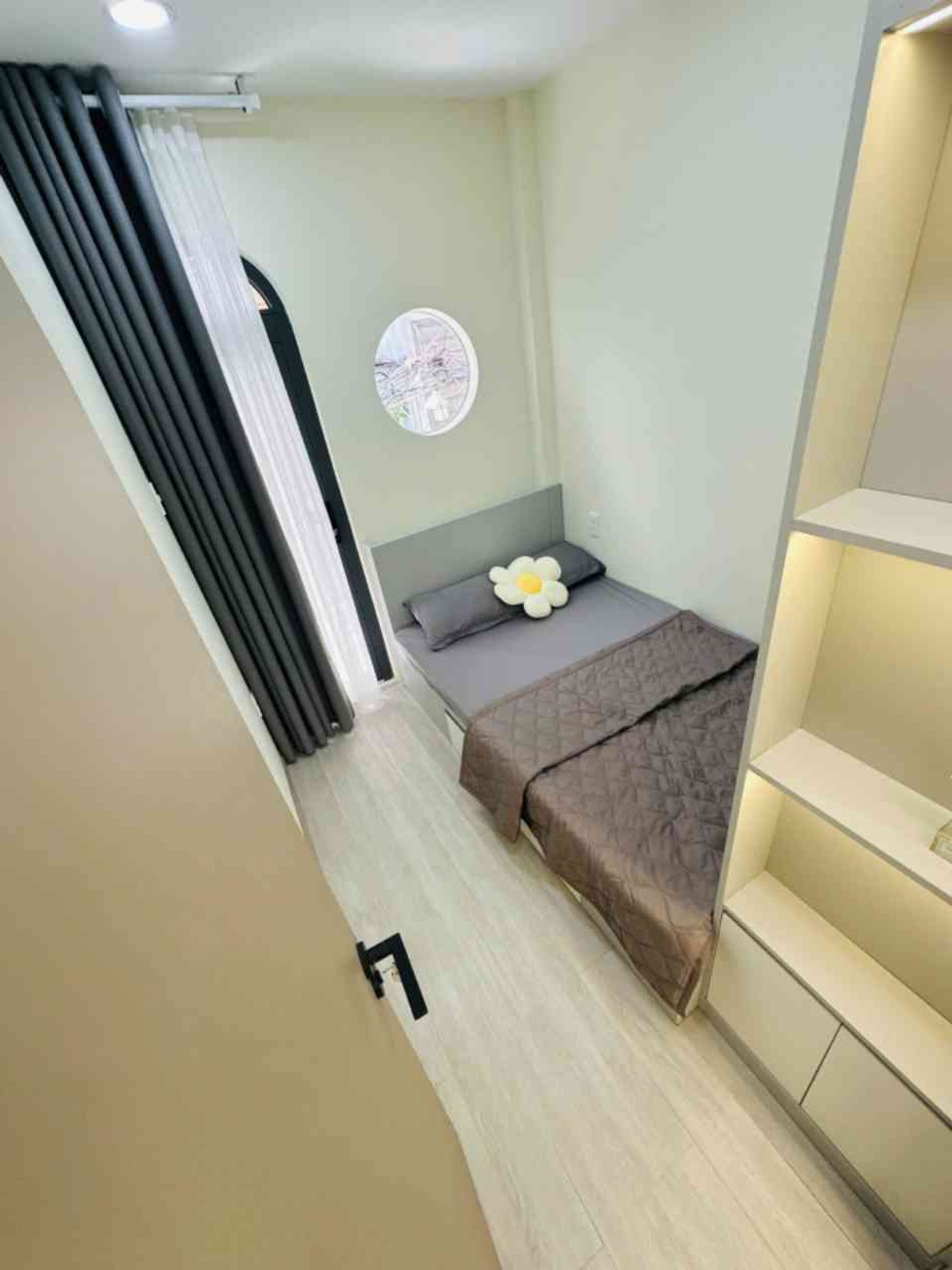 Nhà nhỏ xinh Nguyễn Văn Đậu, full nội thất, giá hời