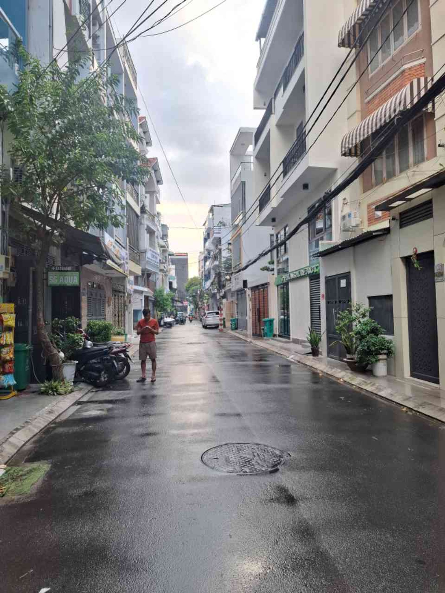 Nhà 5 tầng 2 mặt tiền gần Ga Metro Cộng Hoà, tiện lợi & đẳng cấp