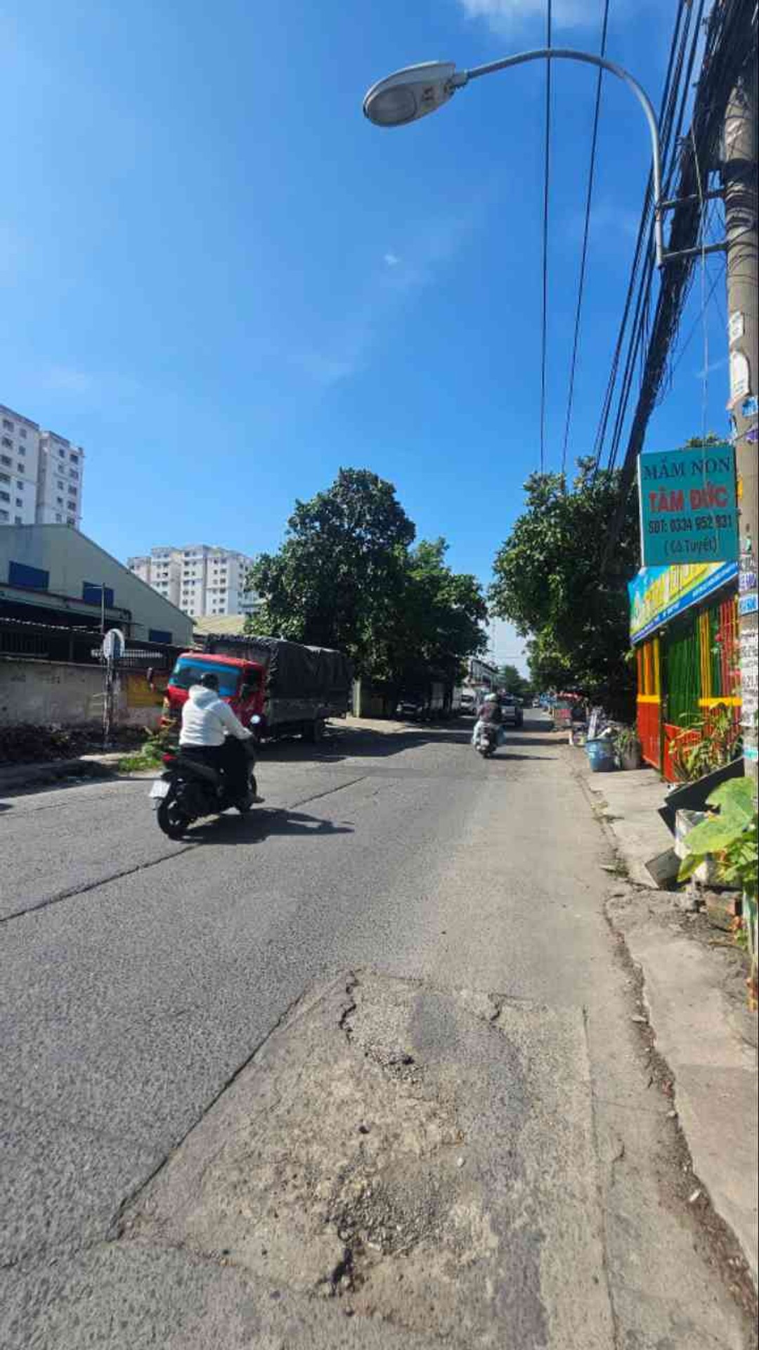 Nhà mặt phố sầm uất, kinh doanh đỉnh tại Quận 12