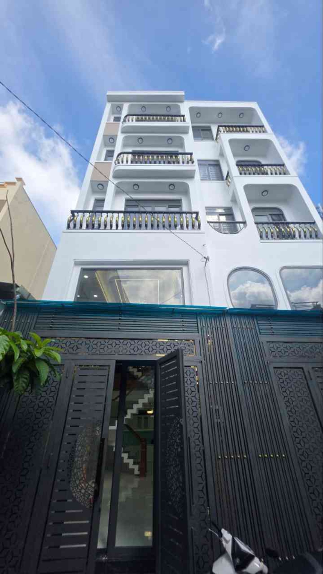 Nhà 5 tầng 58m² hướng Đông, hẻm rộng kinh doanh tốt Bình Trị Đông