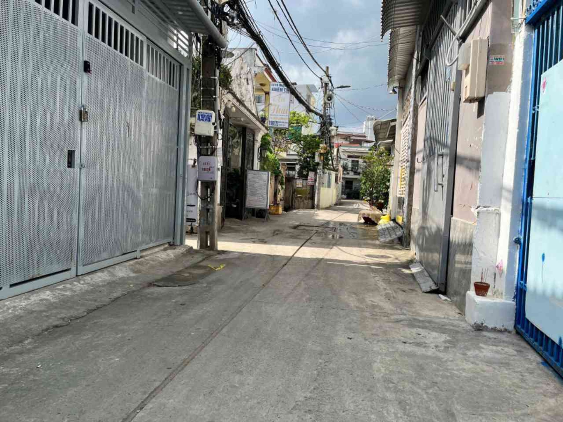 Nhà nát đẹp Huỳnh Tấn Phát, ô tô vào thoải mái