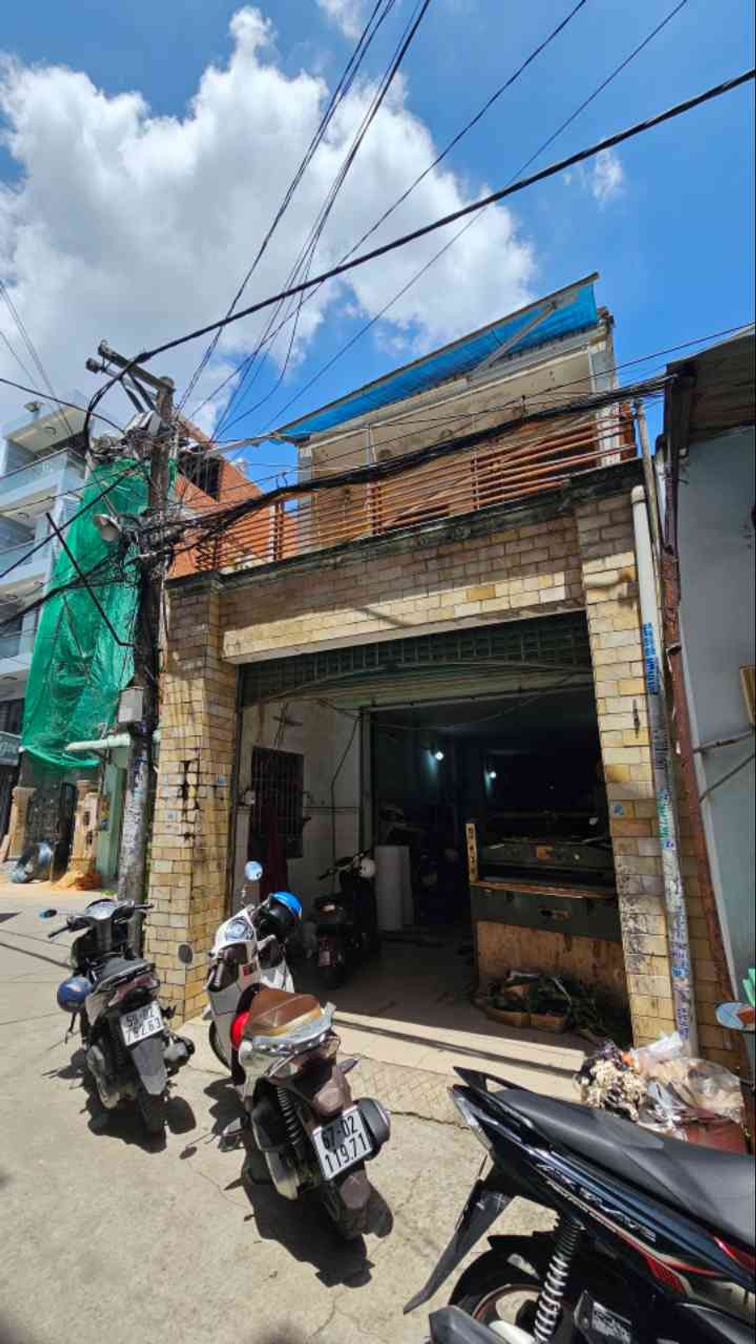 Nhà 2 tầng siêu thoáng tại Bình Long giá cực sốc