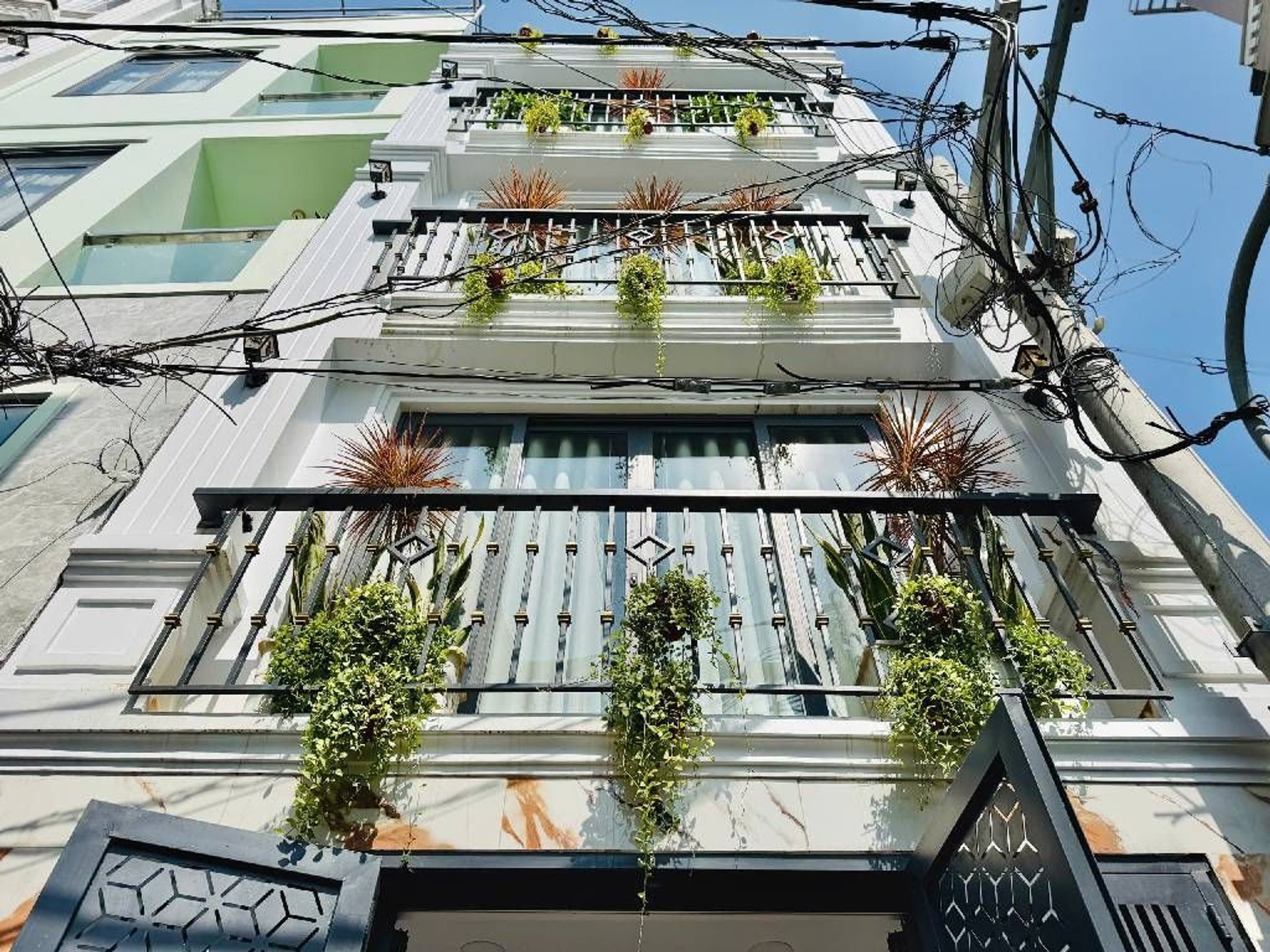 ​Y tế: Gần Bệnh viện Gò Vấp, Bệnh viện Quân y 175, đảm bảo chăm sóc sức khỏe nhanh chóng.