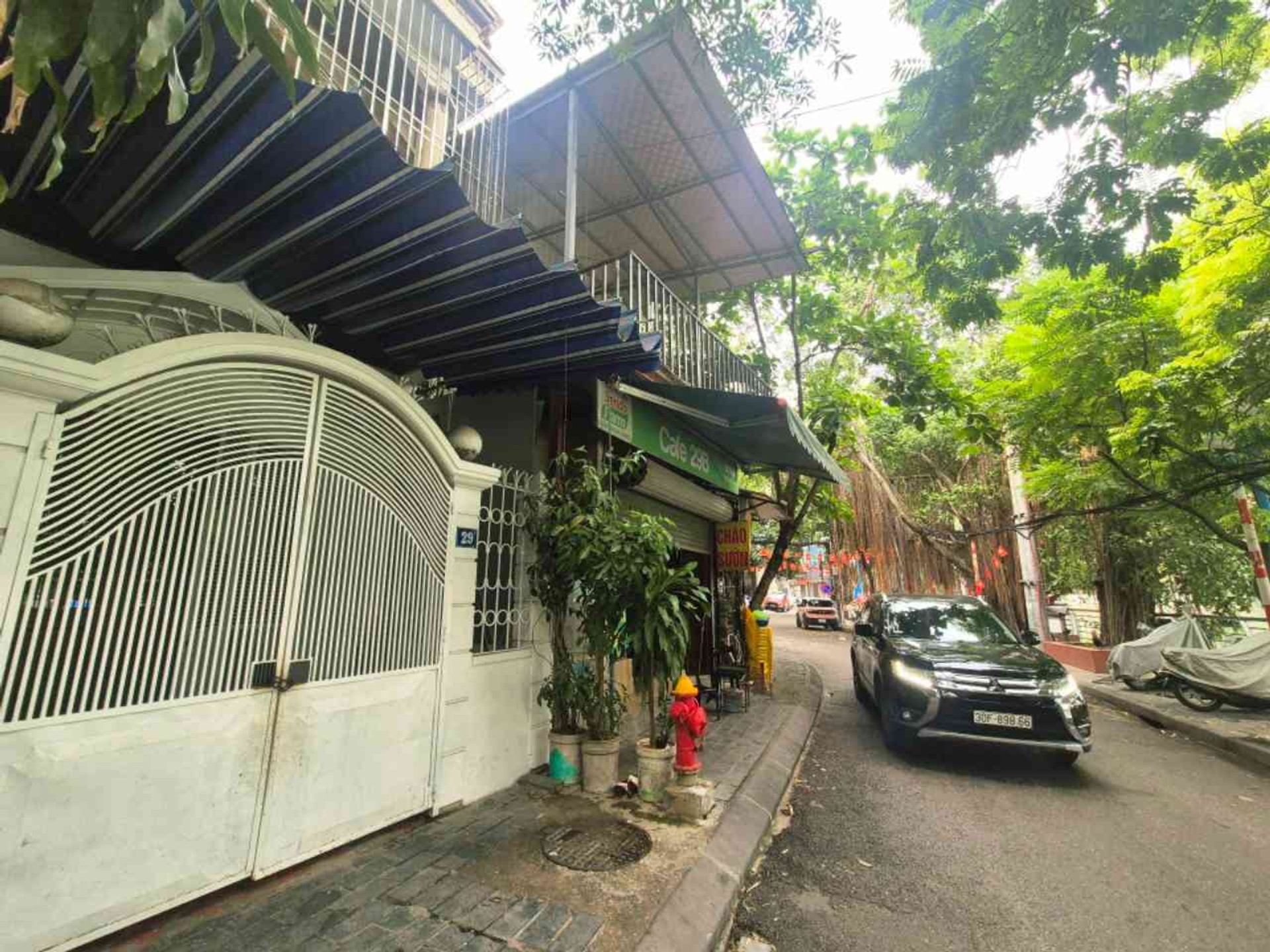 Bán nhà 5 tầng mặt phố Phương Liệt, view hồ, hướng Đông Nam, 65m2