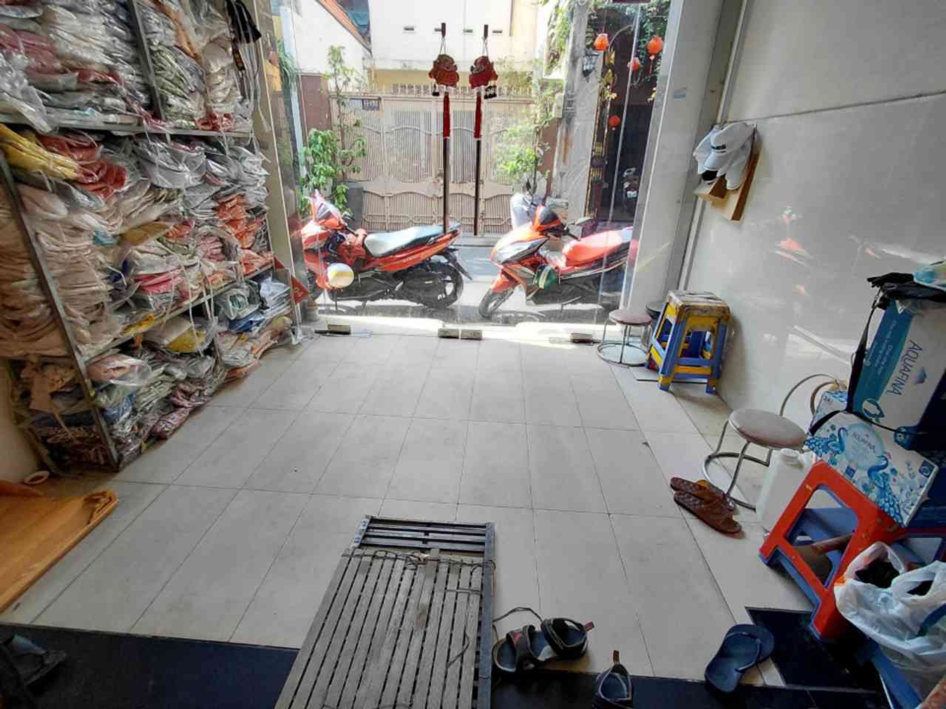 Nhà 4 Tầng Đẹp Trung Tâm Tân Bình - 5 Phòng Ngủ Rộng Rãi