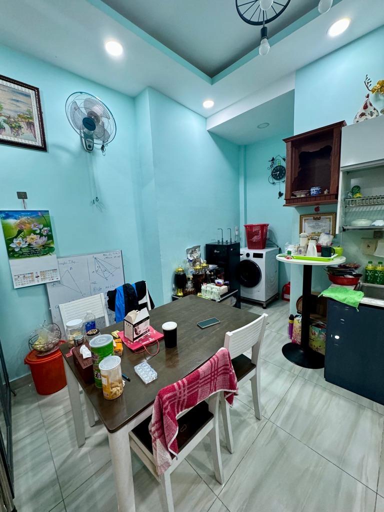 🚨 NHÀ ĐẸP SÁT BỜ KÈ HOÀNG SA – SỔ VUÔNG – HOÀN CÔNG ĐẦY ĐỦ
💰 Giá chỉ có 8.2 tỷ
