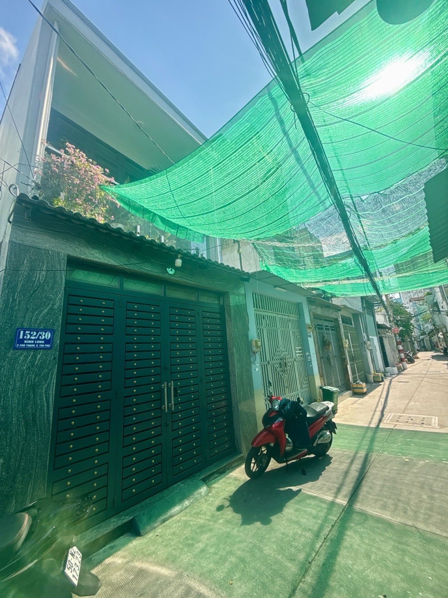 Nhà 2 tầng kiên cố, hẻm rộng, tiện sinh hoạt tại Bình Long