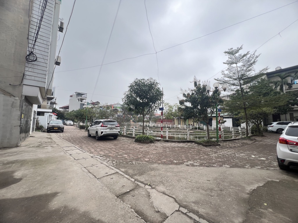 Bán đất Phúc Lợi Long Biên với vị trí 2 mặt ngõ gần hồ ô tô tránh