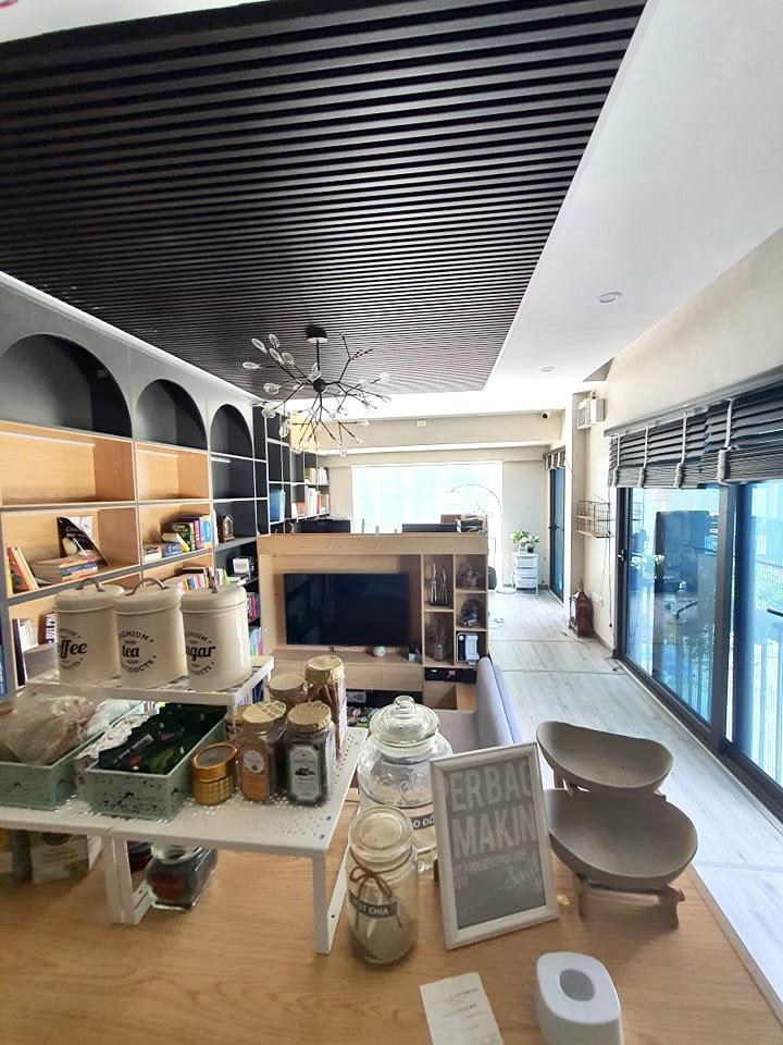 Bán tòa nhà 7 Tầng 80m2 Lô góc 3 mặt ngõ VIP với thang máy hiện đại tại Nguyễn Khuyến, Văn Quán