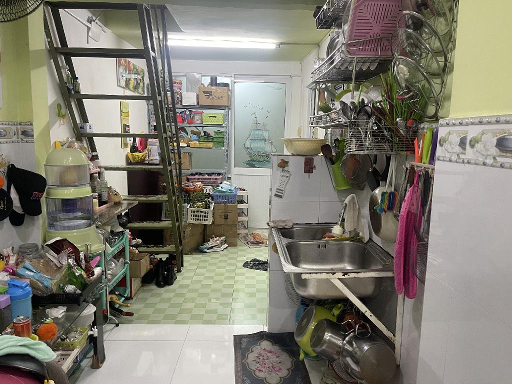 Bán nhà mặt phố Quận 5 diện tích lớn 222m² mặt tiền 5.6m vị trí kinh doanh đắc địa