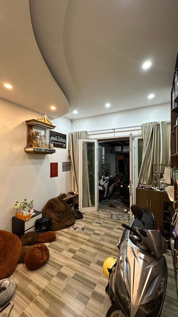 Nhà Mặt Phố Trung Tâm Phú Nhuận, Giá Hời Chỉ Hơn 12 Tỷ