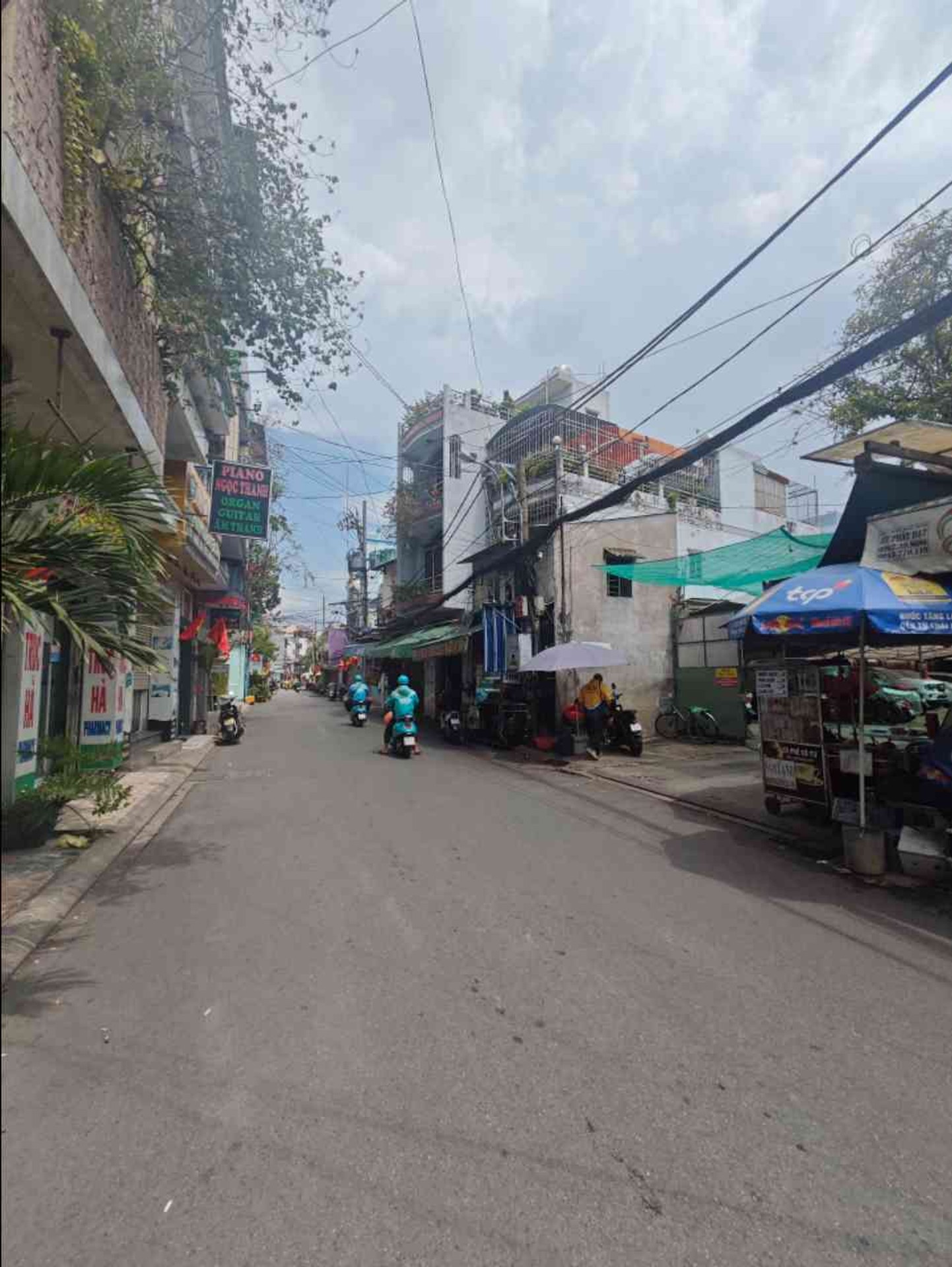 Nhà 2Tầng -Lạc Long quân-p.9-Tân Bình-3ty2