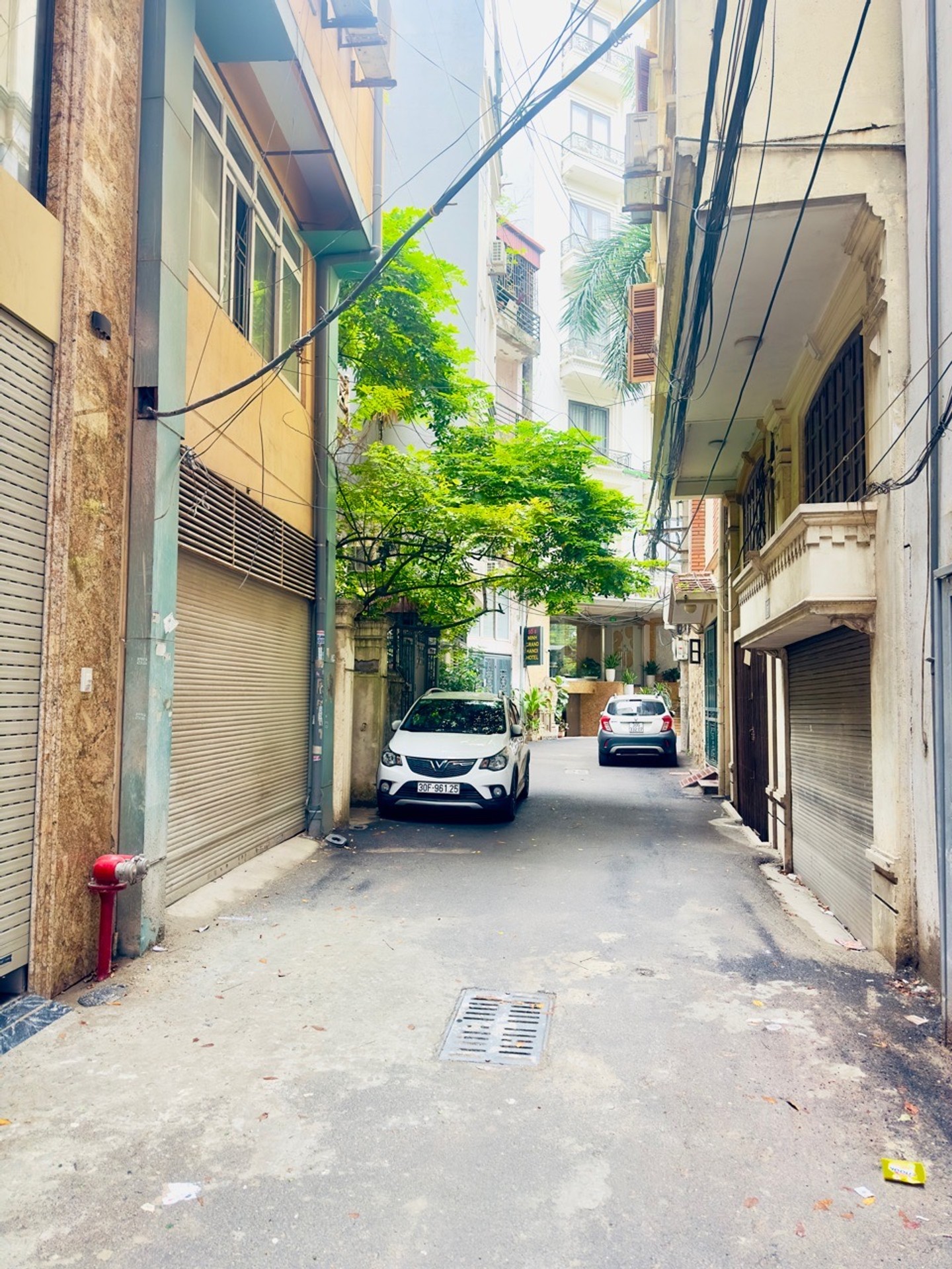 Nhà 4 Tầng Đông Khê - Ô Tô Đỗ Cửa, Thiết Kế Hiện Đại