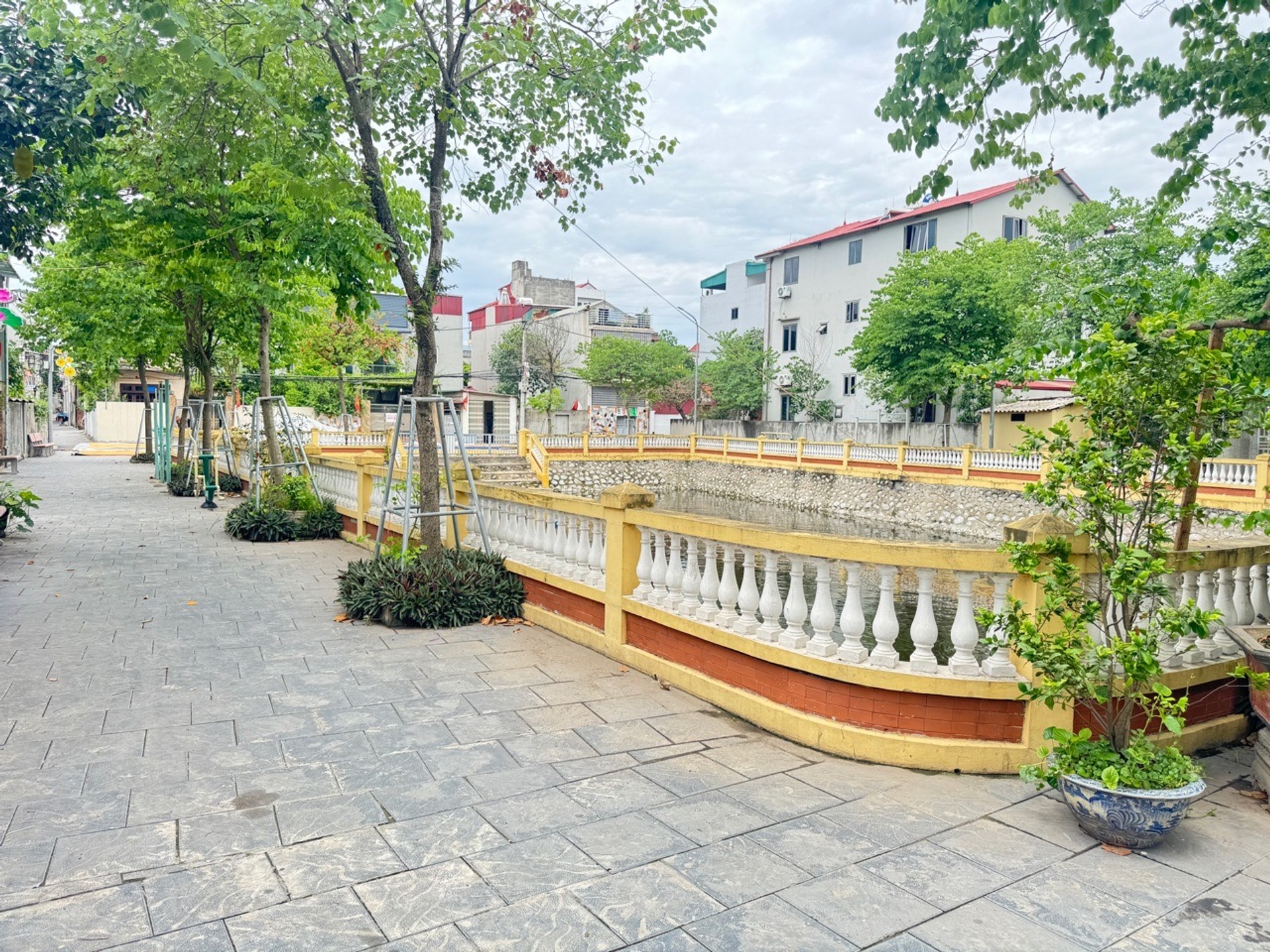 🌺LÔ GÓC 2 MẶT TIỀN - ĐƯỜNG THÔNG OTO VÀO ĐẤT - CÁCH HỒ ĐIỀU HOÀ 20M - CÁCH ĐƯỜNG QUỐC LỘ 3 CHỈ 150