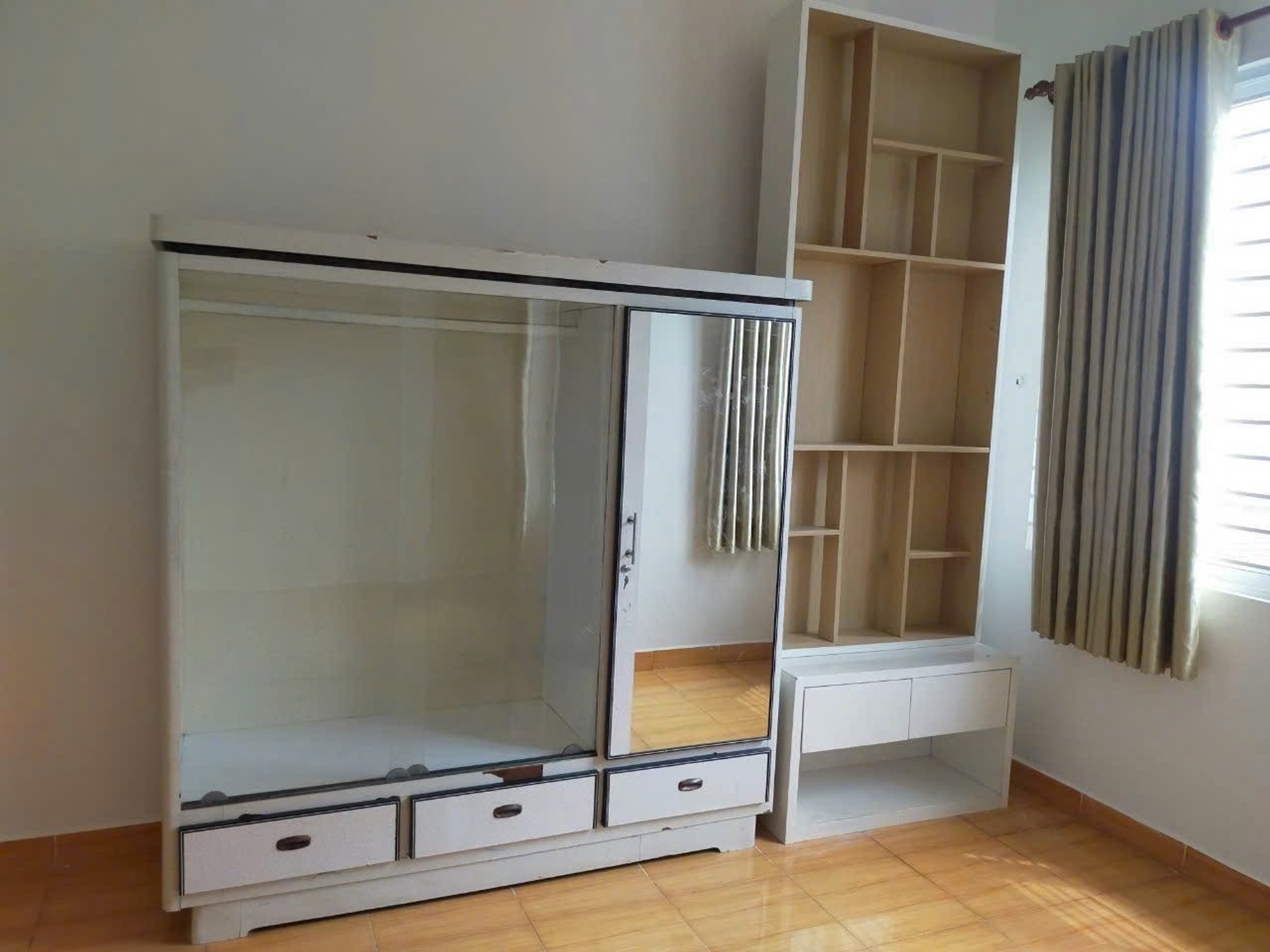 Bán nhà 3 tầng Huỳnh Tấn Phát Nhà Bè, 66m², sổ riêng, hoàn công, chỉ hơn 4 tỷ
