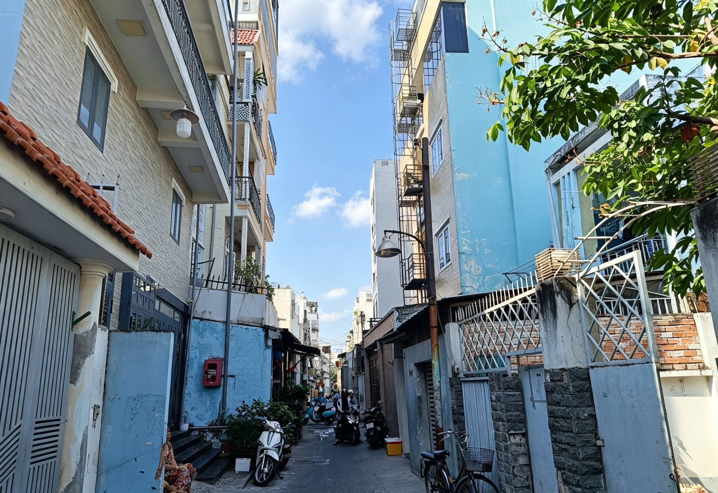 Gần ĐH Nguyễn Tất Thành - 135m2 - Nhỉnh 13 tỷ - Shr - mua đất tặng nhà