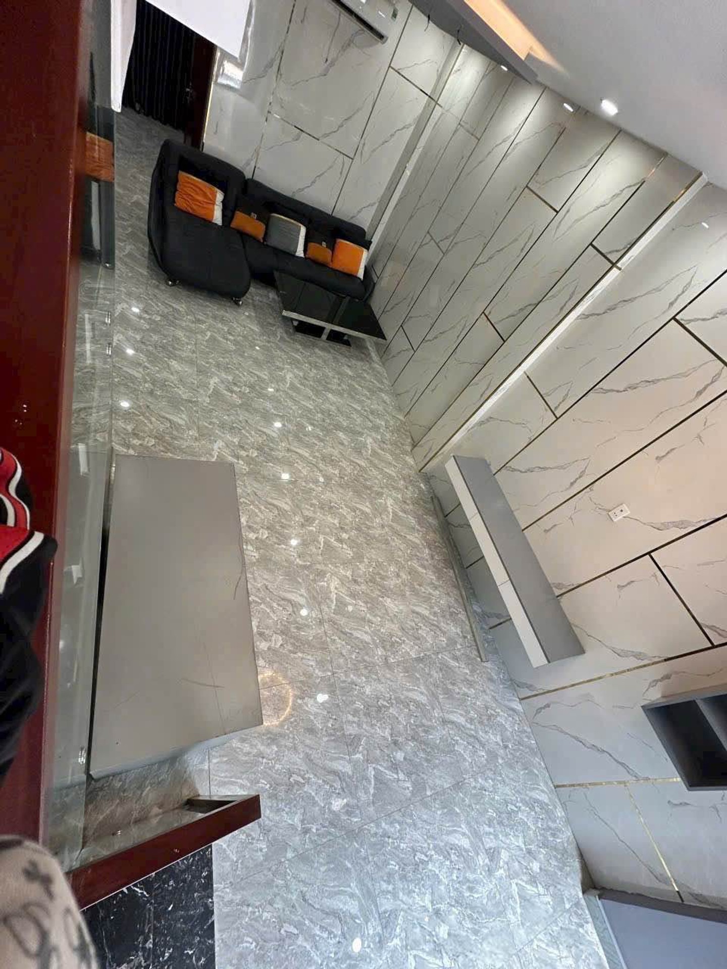 Nhà 5 phòng ngủ tặng full nội thất, giá cực hấp dẫn tại Quận 5
