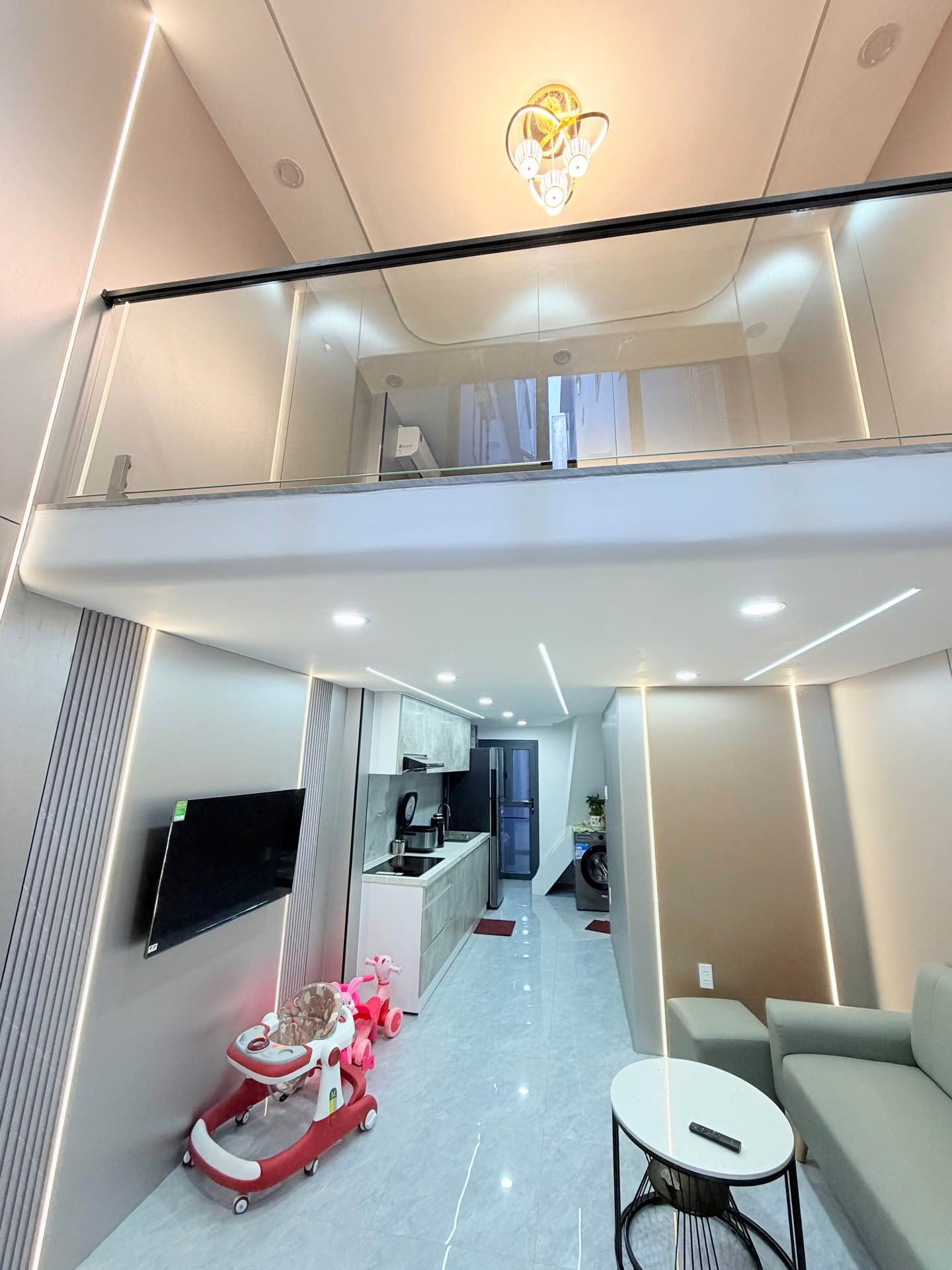 TRUNG TÂM QUẬN 10 - NHÀ 3 TẦNG ĐẸP MUA Ở NGAY - 3PN 3 WC - FULL NỘI THẤT - MUA Ở