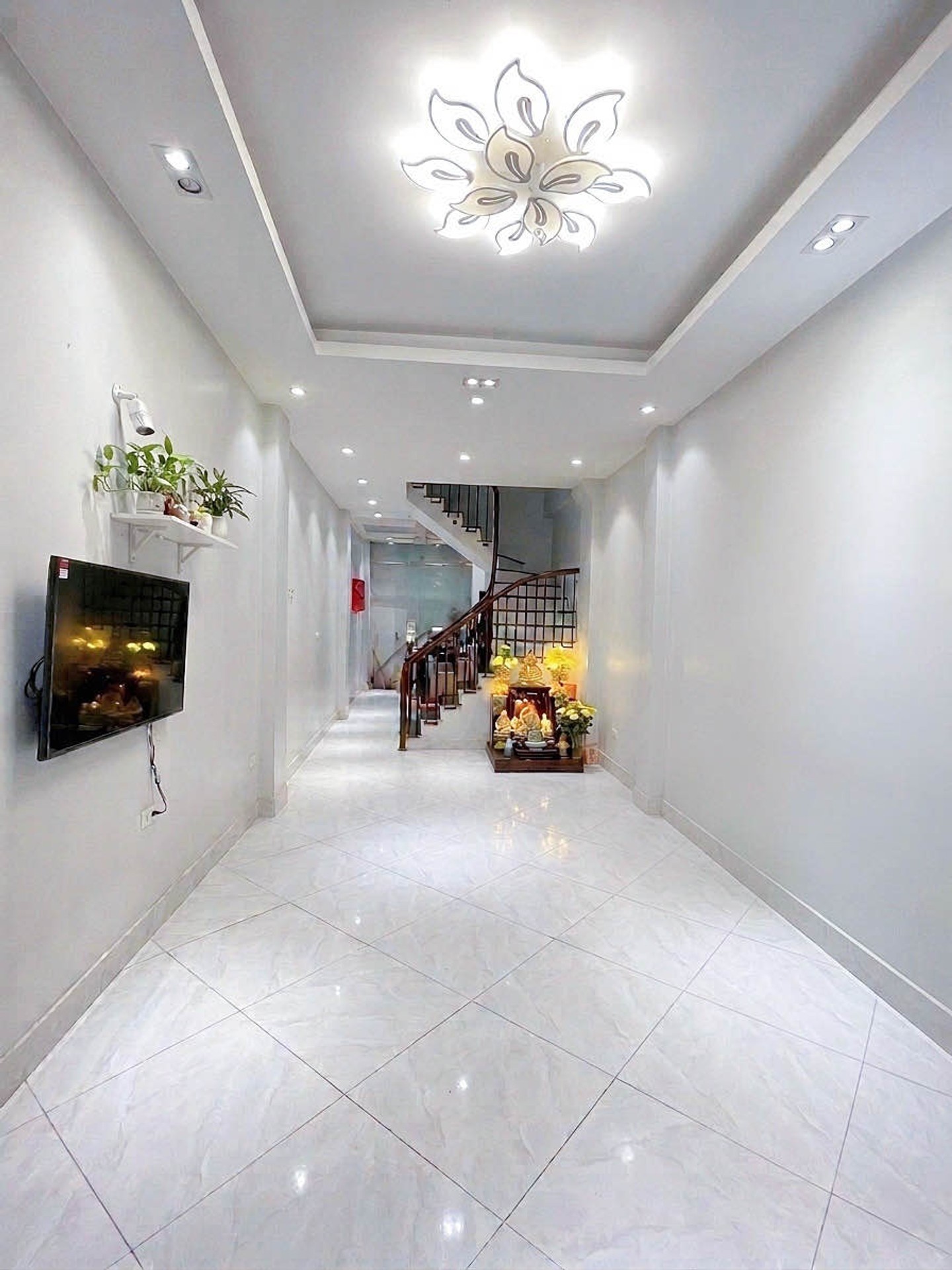 Bán nhà 5 tầng 40m2 phố Hồng Mai, phường Bạch Mai, trung tâm Hai Bà Trưng, 11.3 tỷ