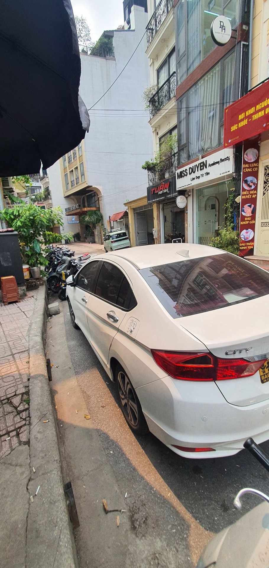BÁN NHÀ HỒNG TIẾN 70M2- 4 TẦNG - NGÕ THÔNG, Ô TÔ TRÁNH - KINH DOANH - 38 Tỷ