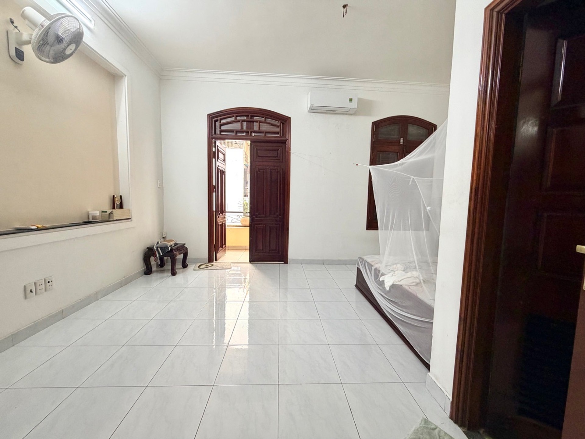 Biệt thự phố sang trọng gần sân bay, cách Quận 1 vài phút