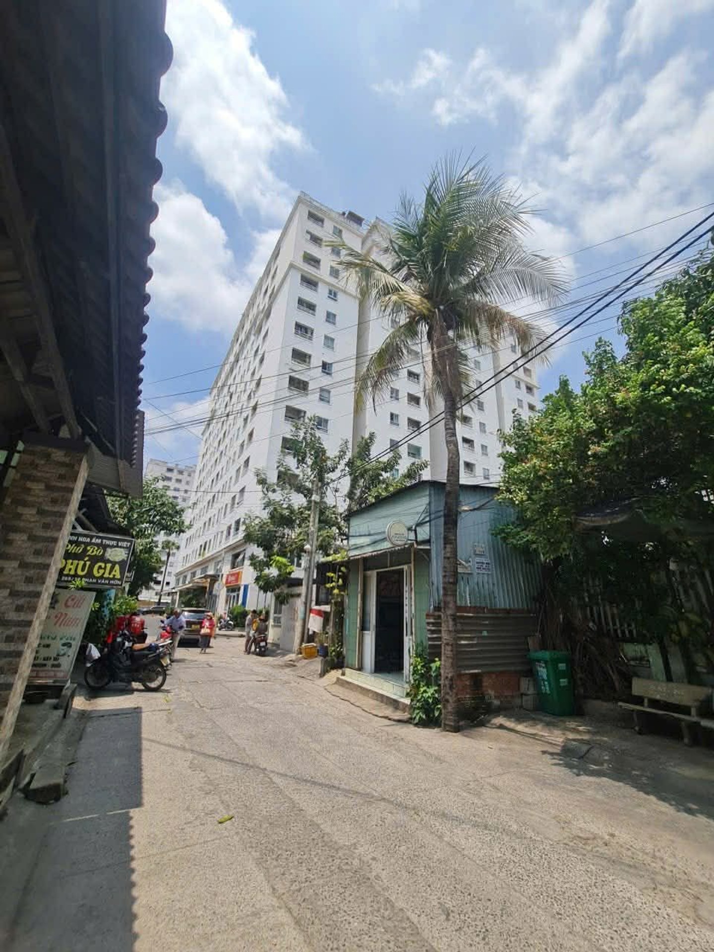 Dãy trọ 2 tầng thu nhập ổn định Phan Văn Hớn, giá tốt giảm ngay 200 triệu