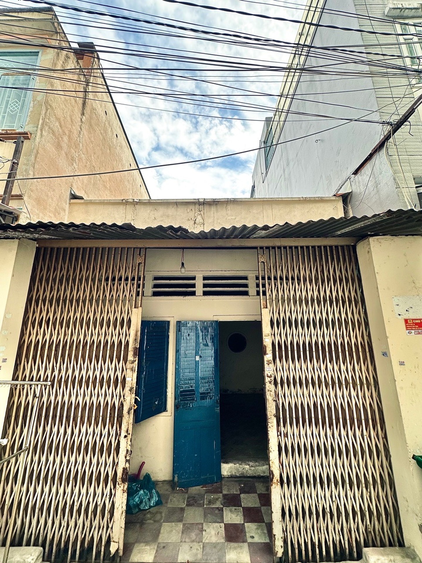Nhà 54m2 hẻm ô tô, xây tự do – ngay trung tâm Tân Bình
