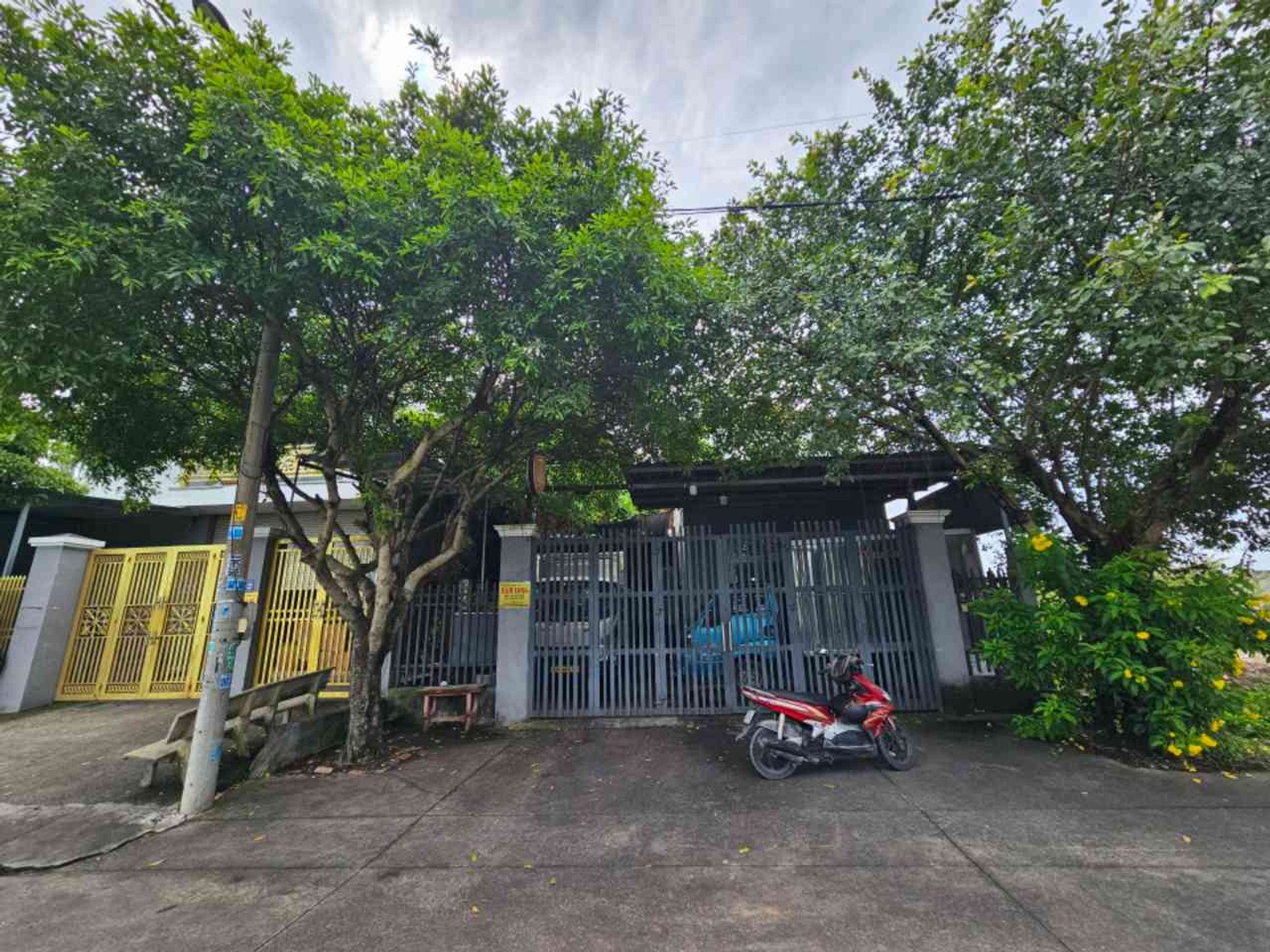Nhà mặt phố Xuân Thới Sơn, rộng rãi, giá siêu hợp lý