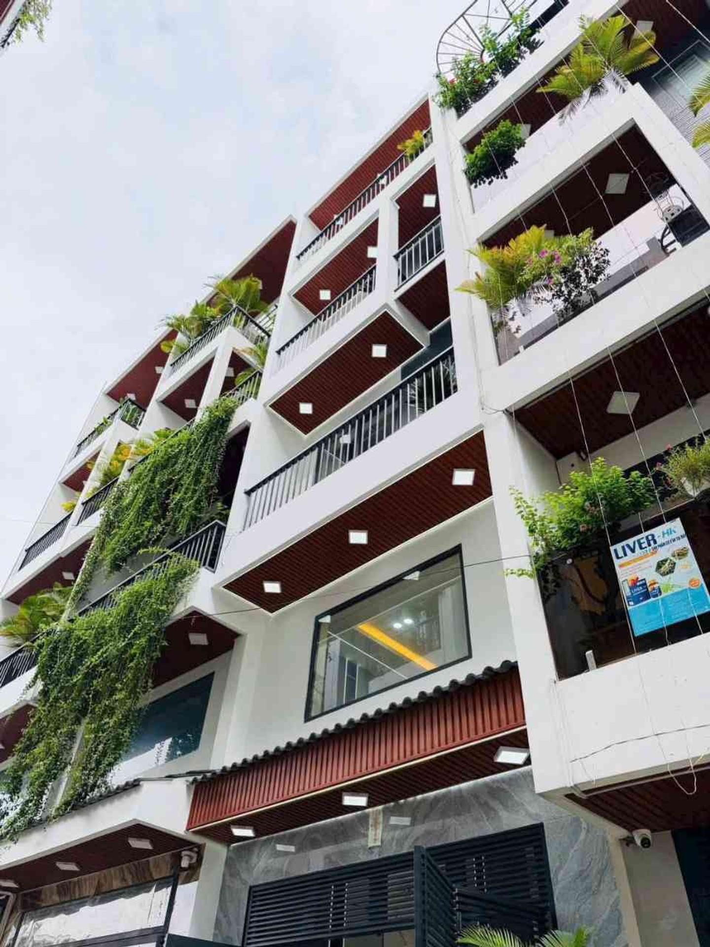Nhà 5 tầng đẹp, khu phân lô Quận 12, giá tốt