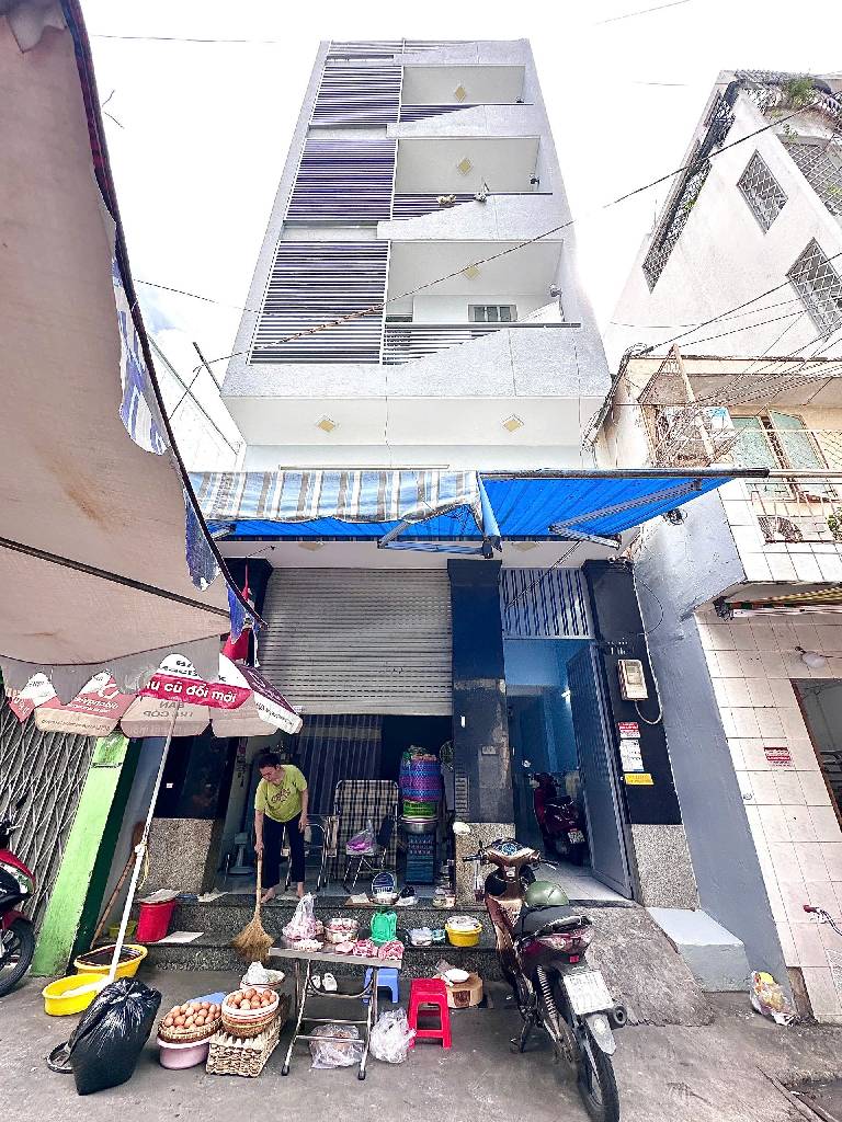 Nhà 7 tầng Lý Thái Tổ – Kinh doanh sầm uất, ô tô đỗ cửa