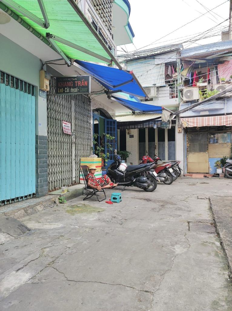 Nhà xinh 3 tầng khu trung tâm, vào ở ngay!