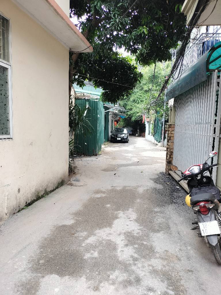 Cơ Hội Vàng Sở Hữu Mảnh Đất Hiếm Có Ô Tô Qua Nhà Tại Vạn Phúc 69m2