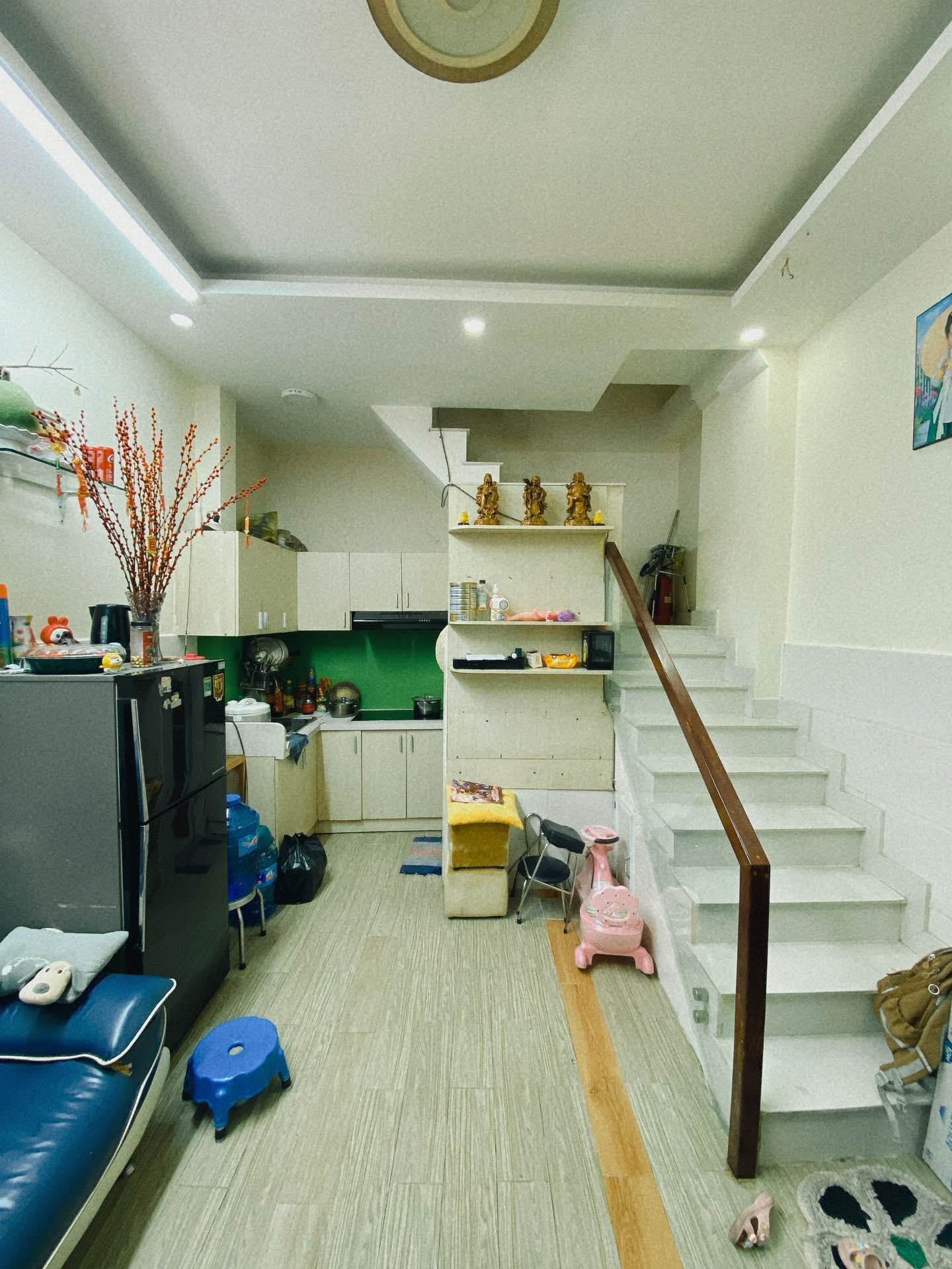 Nhà 4 Tầng Trung Tâm Quận 10 - Hẻm Thông, Vào Ở Ngay