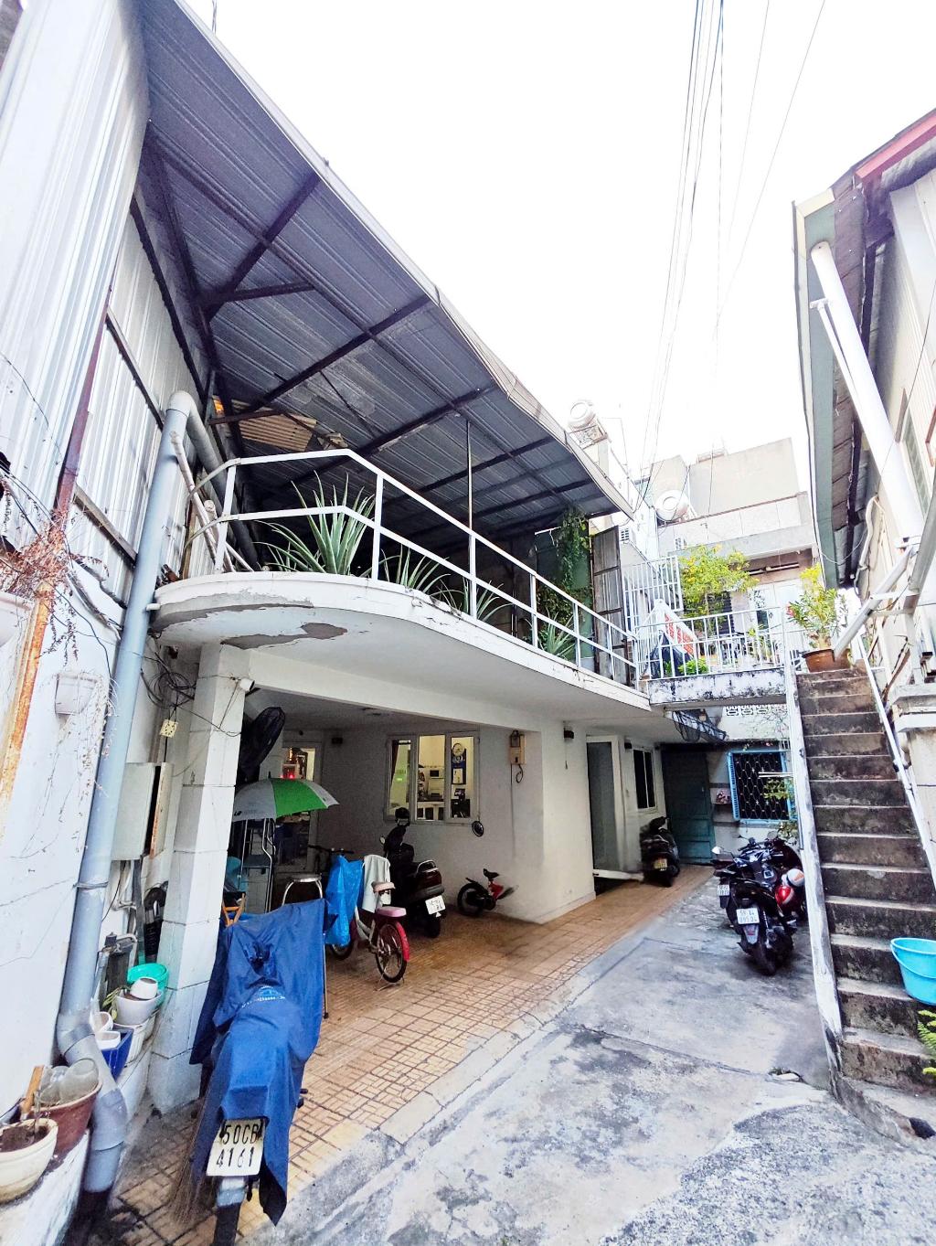Bán nhà riêng quận 3 diện tích 83.6 m2, mặt tiền 9.5m, giá 12.98 tỷ
