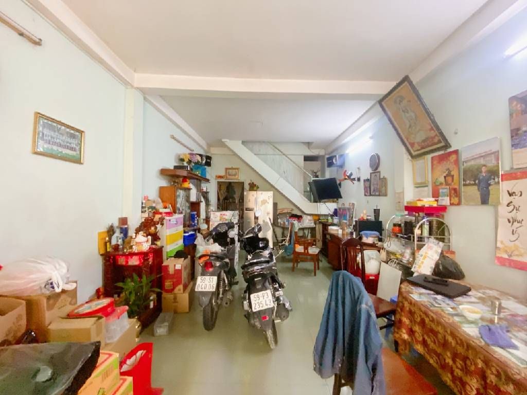 Bán nhà 2 tầng 49m² tại Hồng Lạc, 3 phòng ngủ, pháp lý đầy đủ