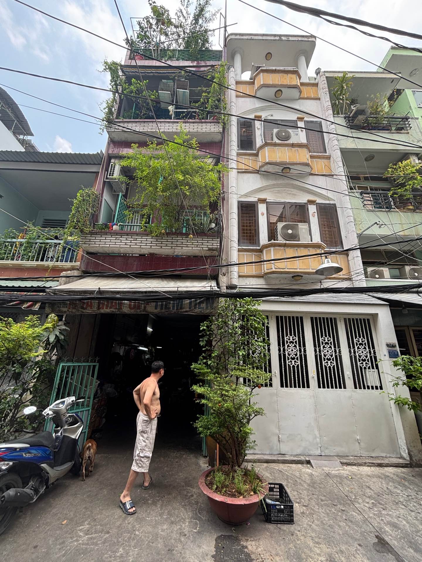 Sở hữu ngay nhà 7 tầng gần chợ hoa Hồ Thị Kỷ chỉ 14 tỷ