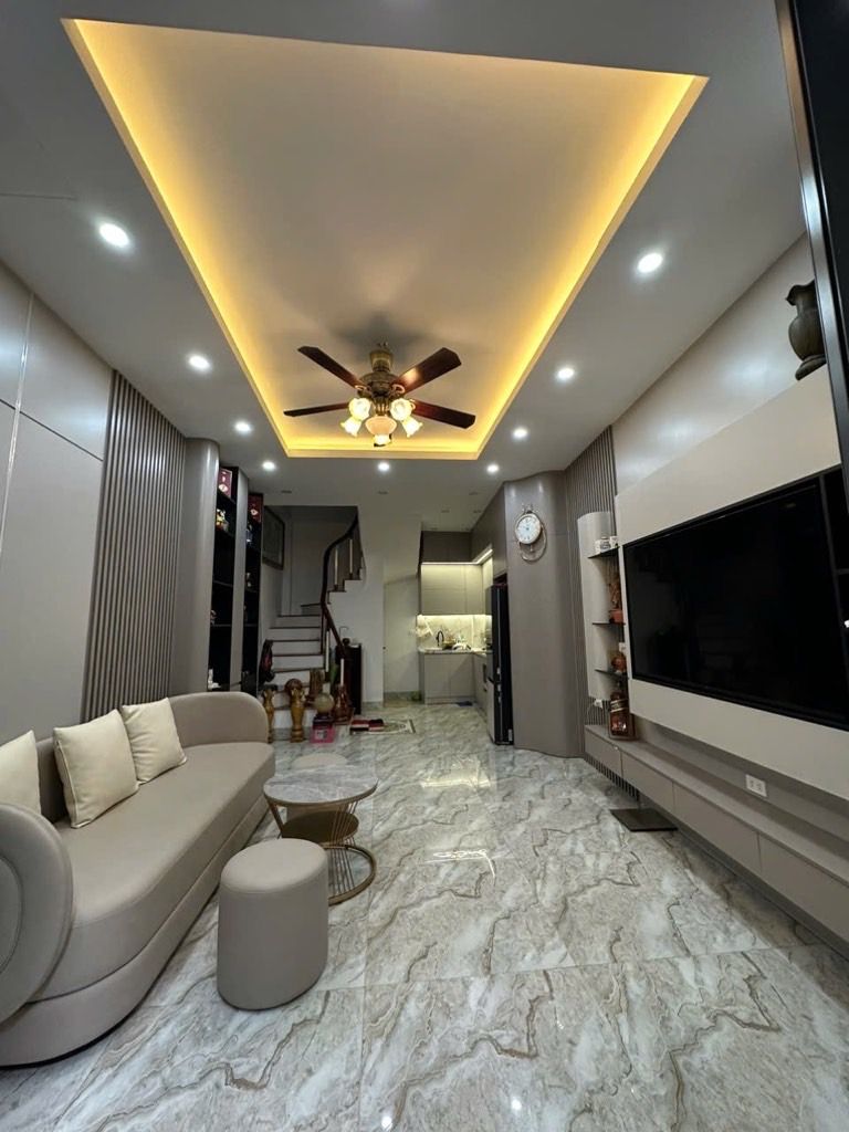 (Giảm 500 triệu) Bán nhà 5 tầng tại phố Chùa Quỳnh, phường Bạch Mai, gần Thanh Nhàn, 35m2, 11.3 tỷ