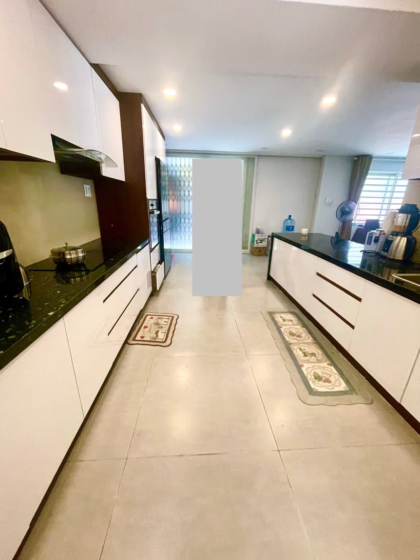 Nhà mặt phố Quận 5 rộng rãi, thiết kế hiện đại, giá 43.5 tỷ