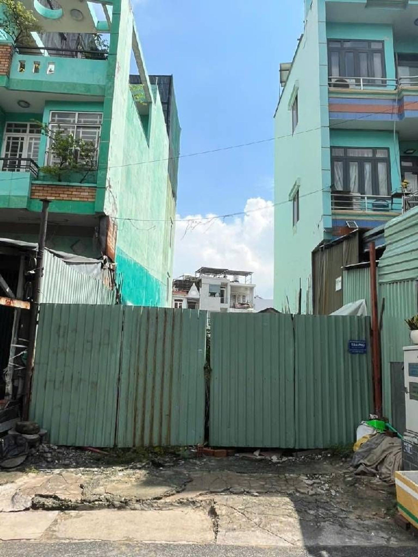 Bán đất mặt tiền đường Trường Chinh quận Tân Bình 263m2