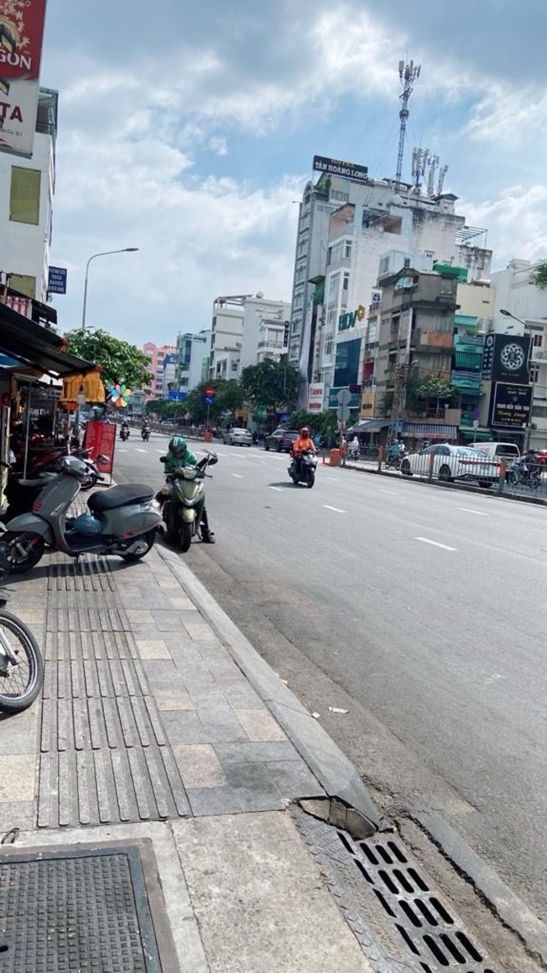 Nhà mặt phố trung tâm Quận 1, 4 tầng, kinh doanh đỉnh