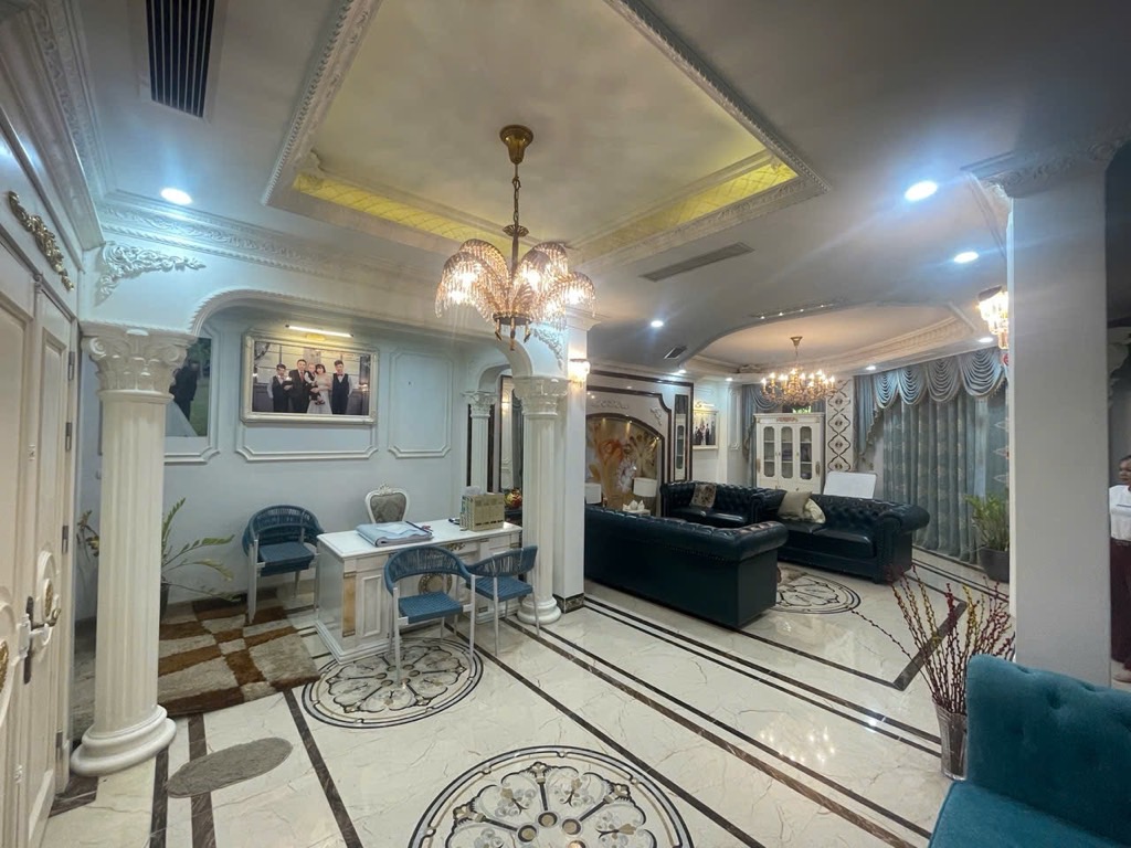 Bán nhà liền kề 7 tầng đẳng cấp tại Ba La với thang máy và không gian kinh doanh độc đáo 65/75m2