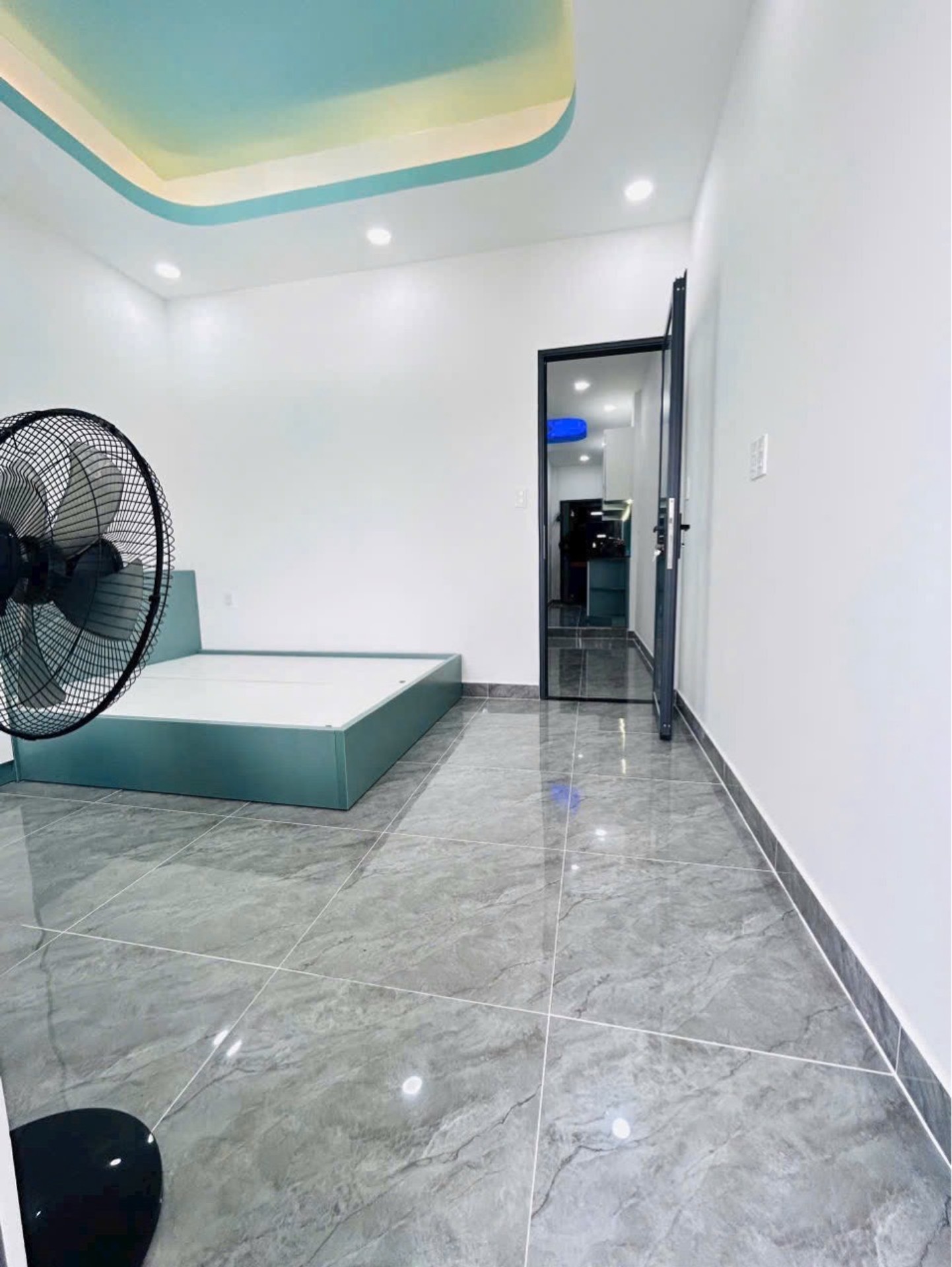 Căn hộ 2PN đầy đủ nội thất ở Bàu Cát, giá hợp lý